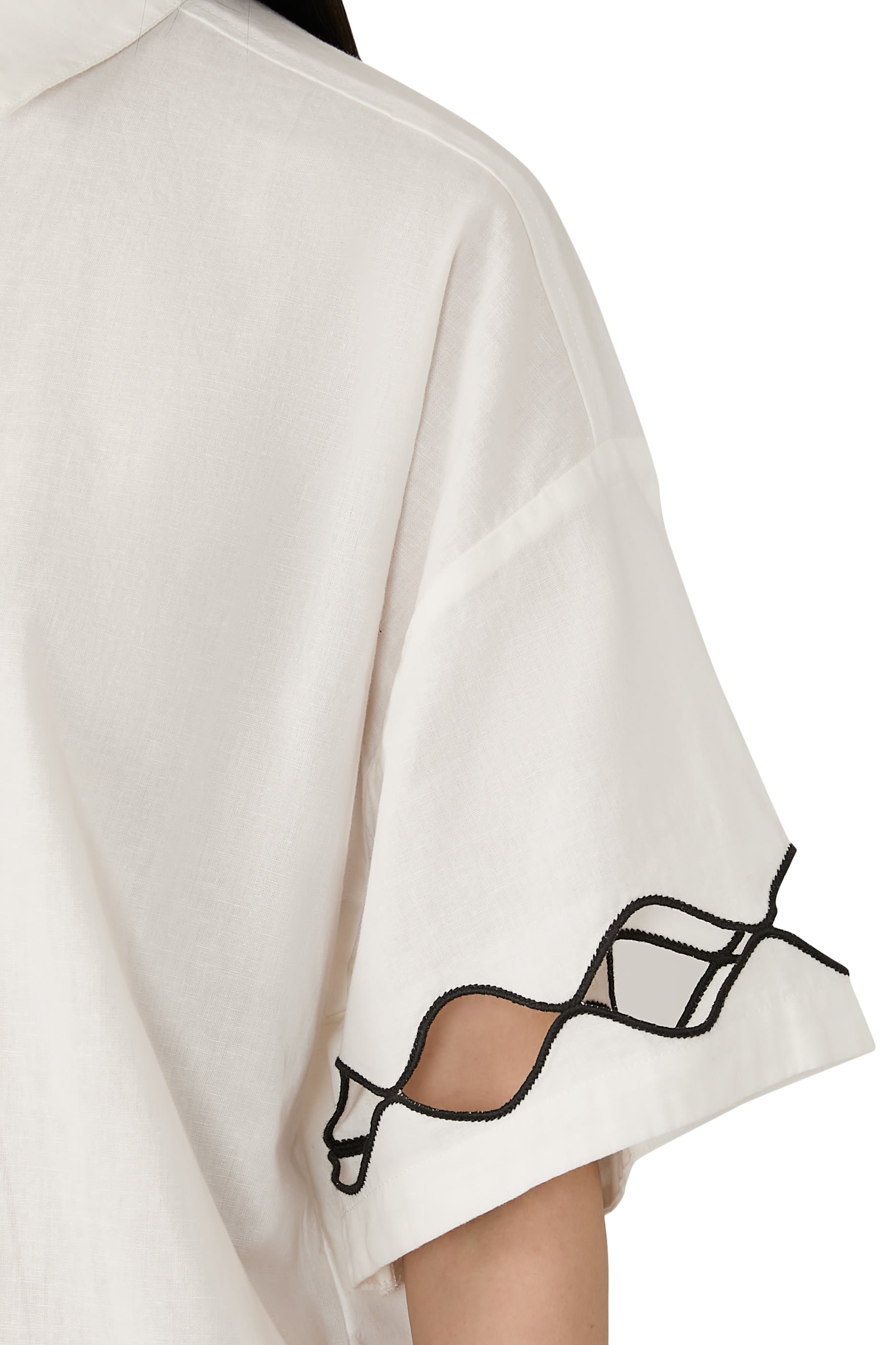 قميص لاين بفتحات