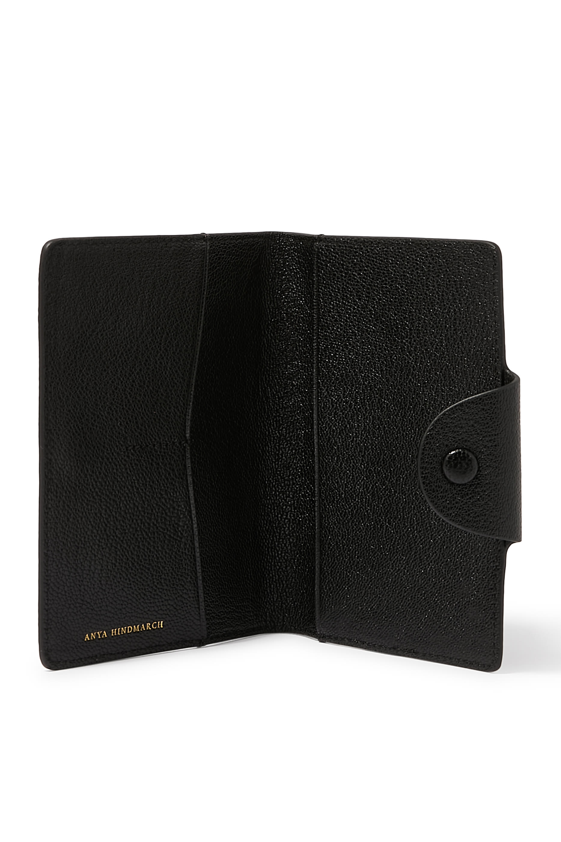 حافظة جواز سفر مزينة بتفاصيل عيون