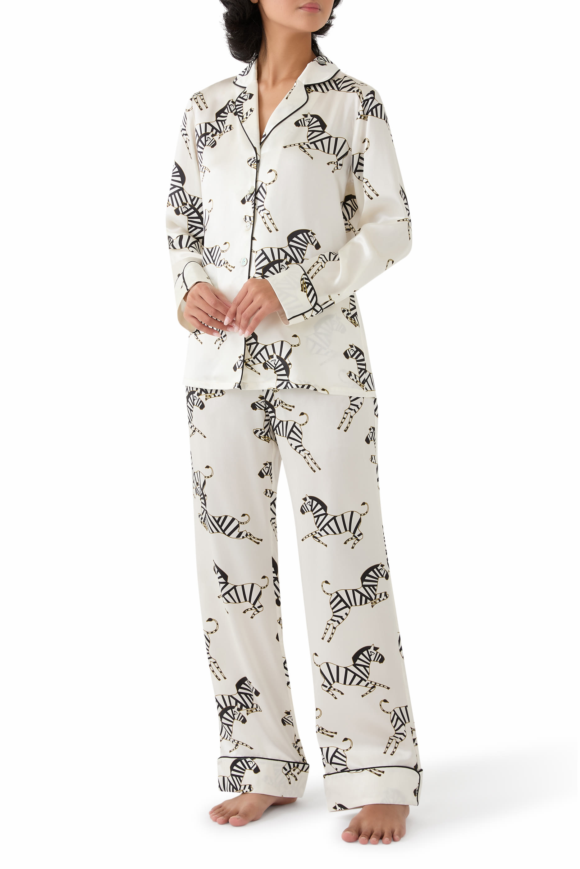 طقم بيجاما ليلا أبالون بلون فيروزي بنقشة زهور