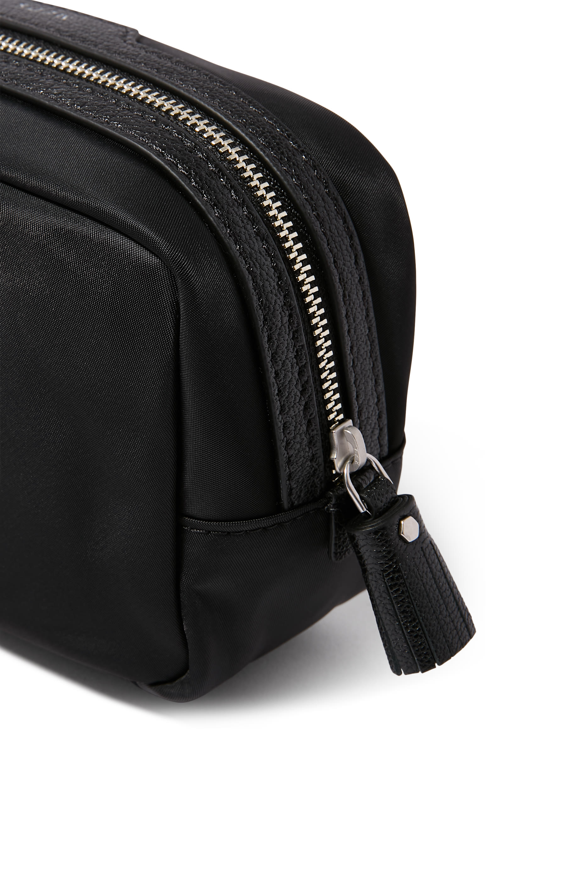 حقيبة أدوية للسفر