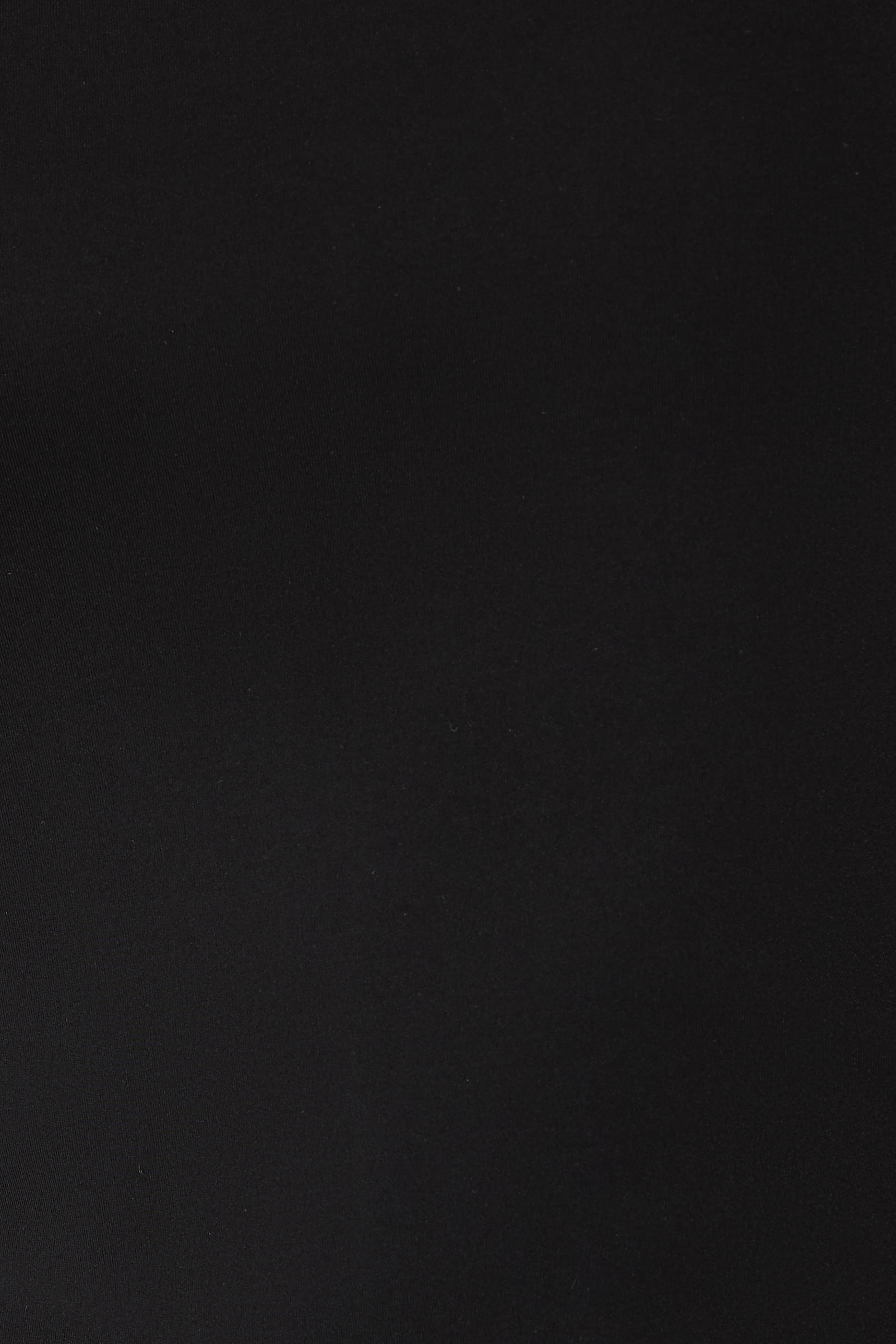 فستان مودرن طويل بلا أكمام بقصة ضيقة