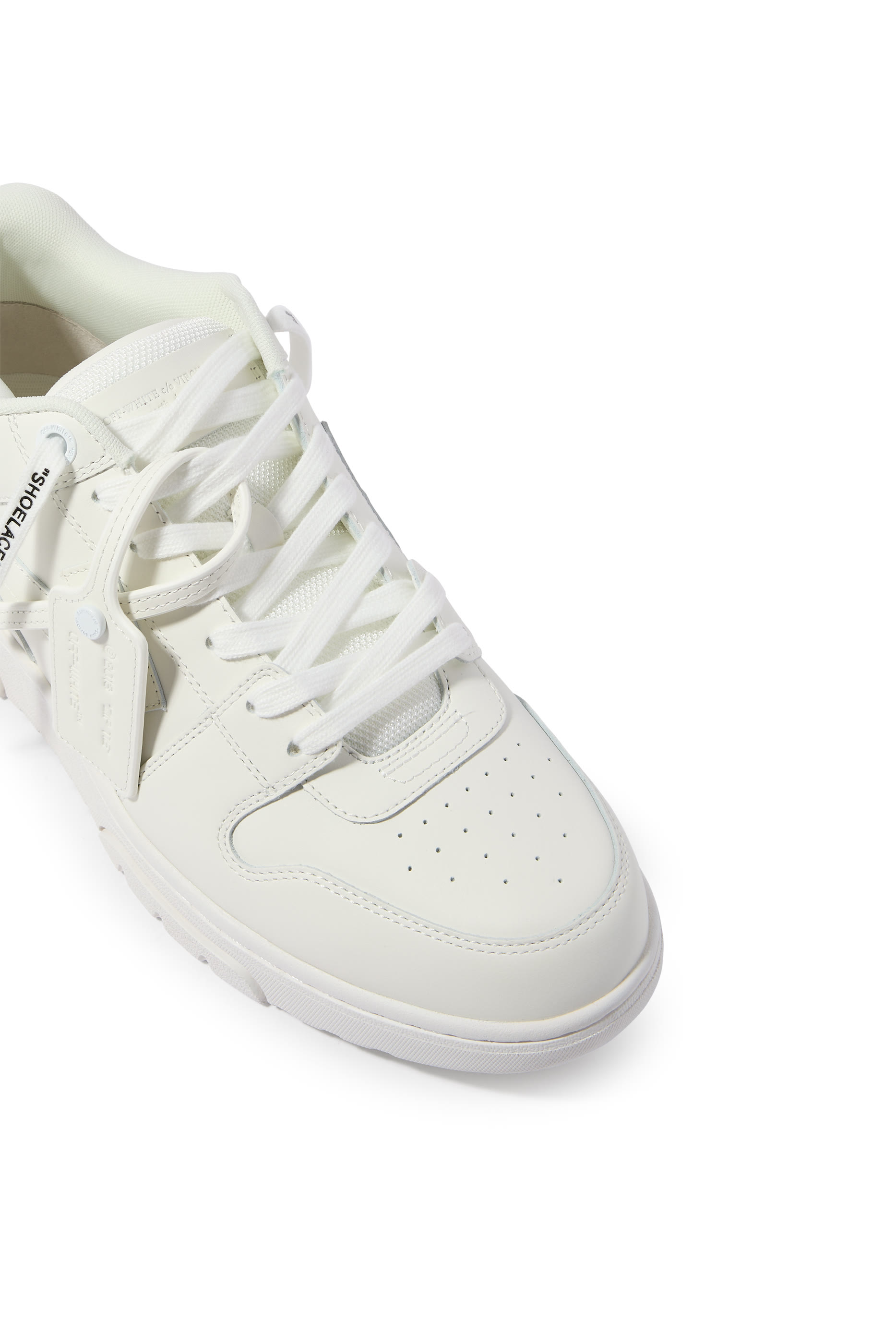 سنيكرز اوت اوف اوفيس