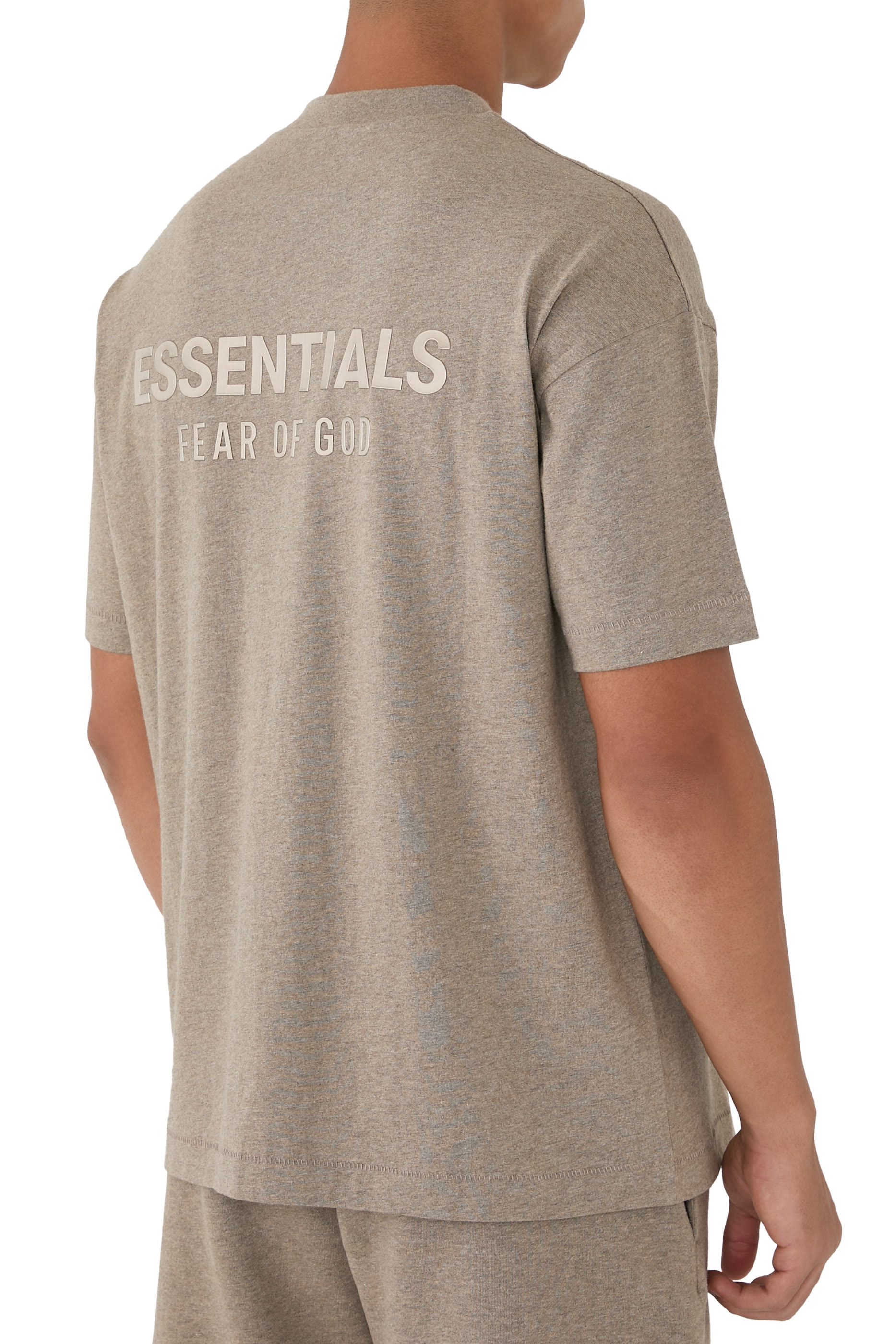 تيشيرت بقصة كلاسيكية