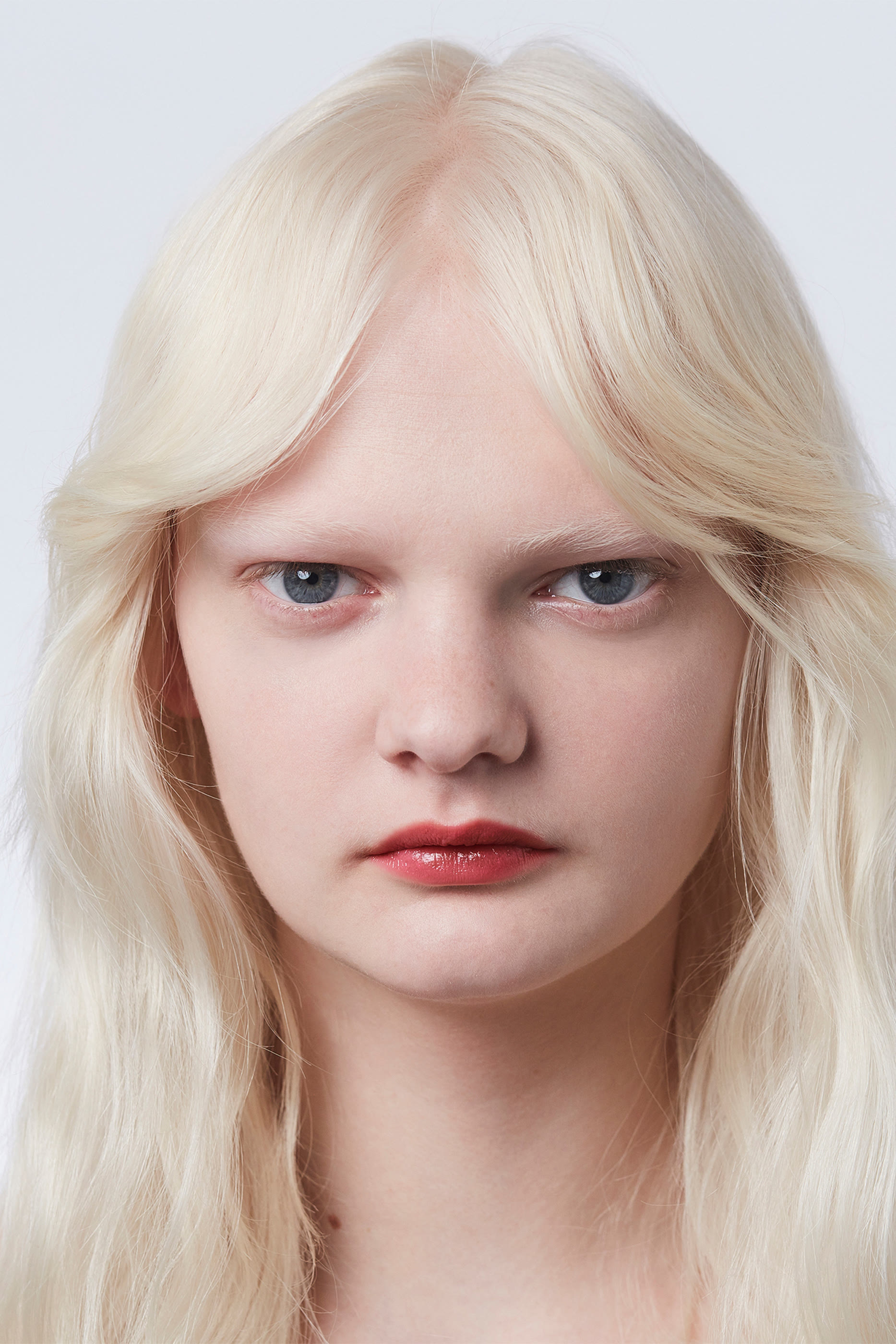 أحمر شفاه روج آليفر فوال شفاف