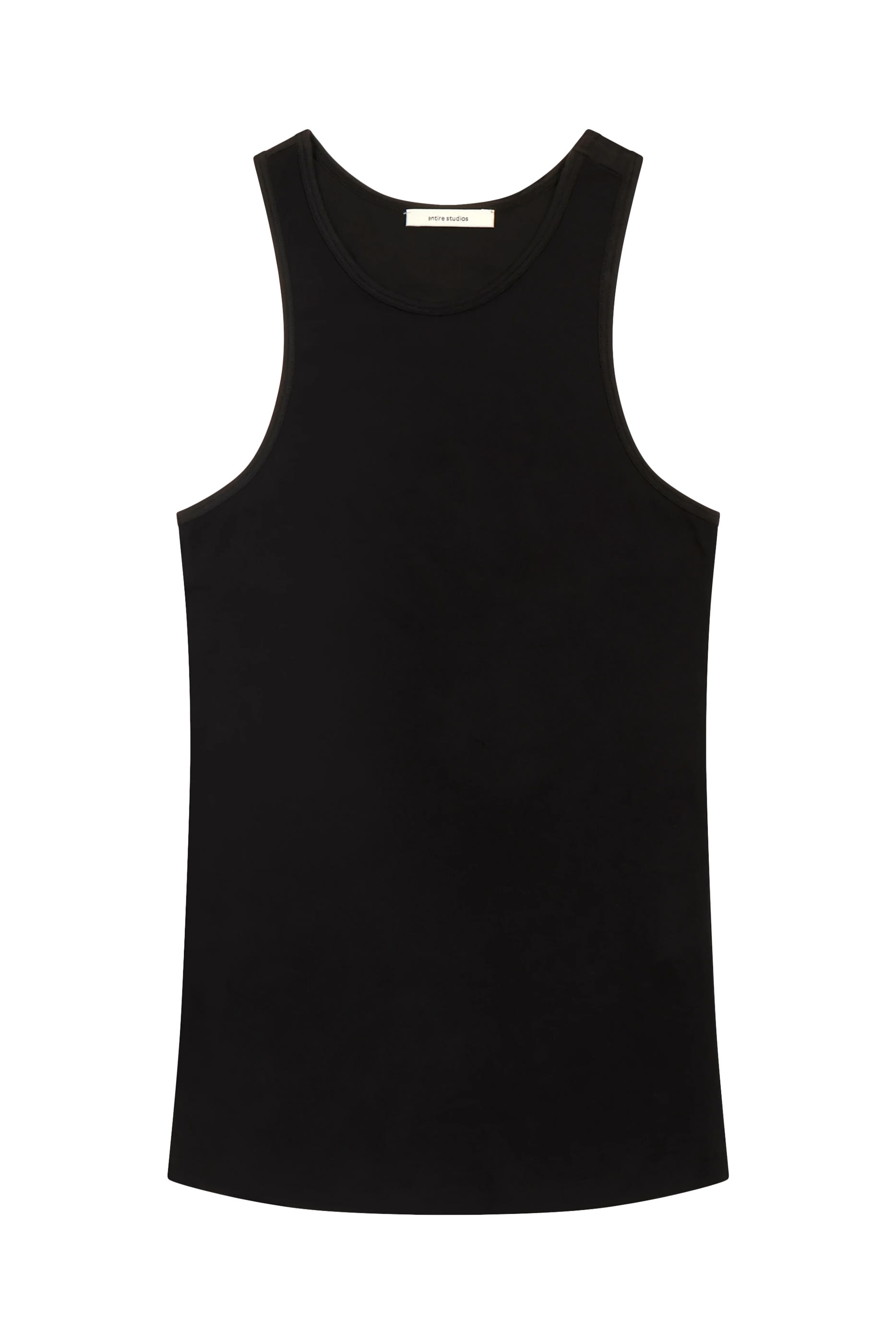 بلوزة بلا أكمام بقصة ضيقة