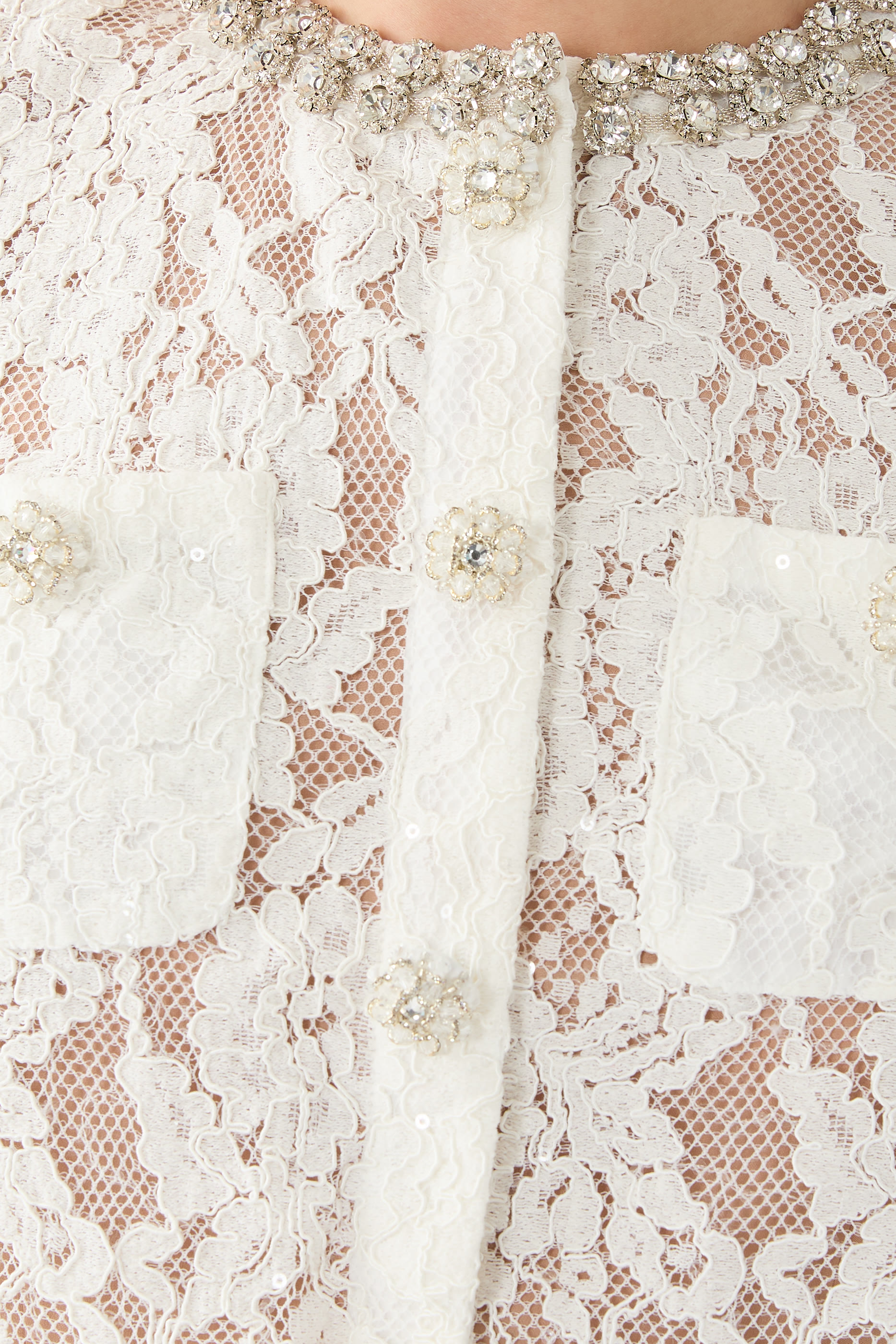 فستان متوسط الطول بحلي ودانتيل