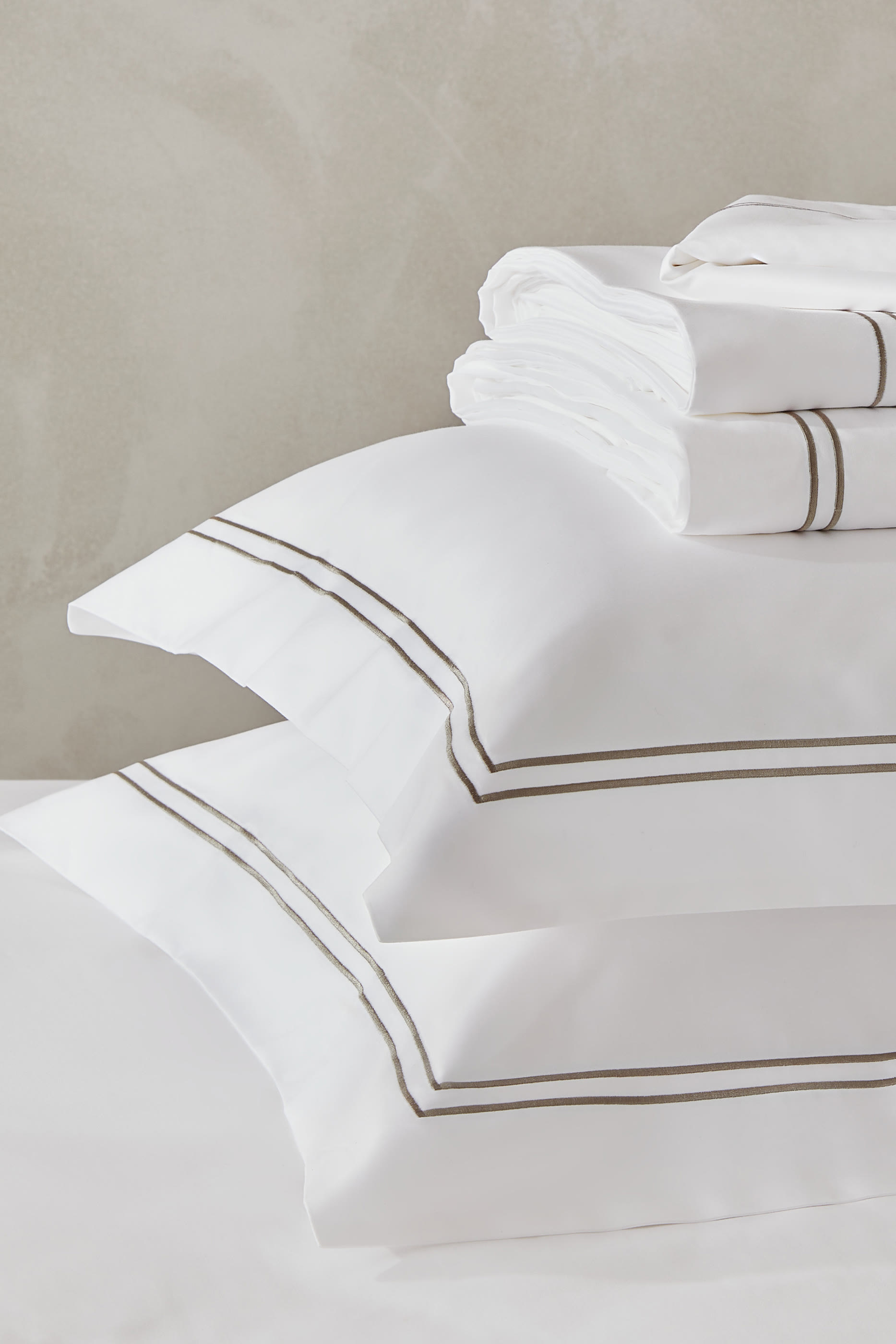 غطاء وسادة سيمونز