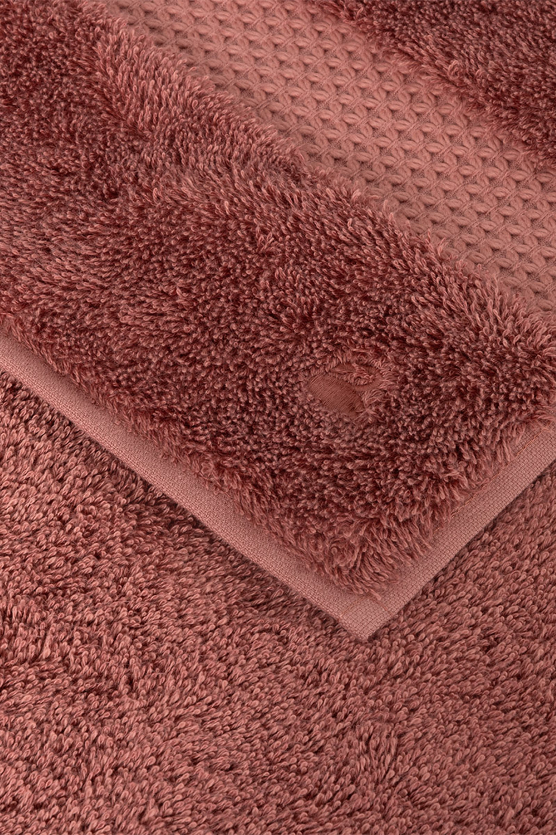 مناشف إيتوال