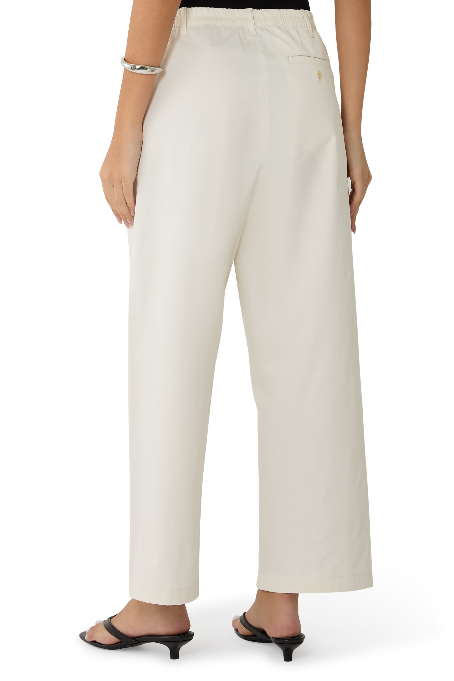 بنطال سانكتواري