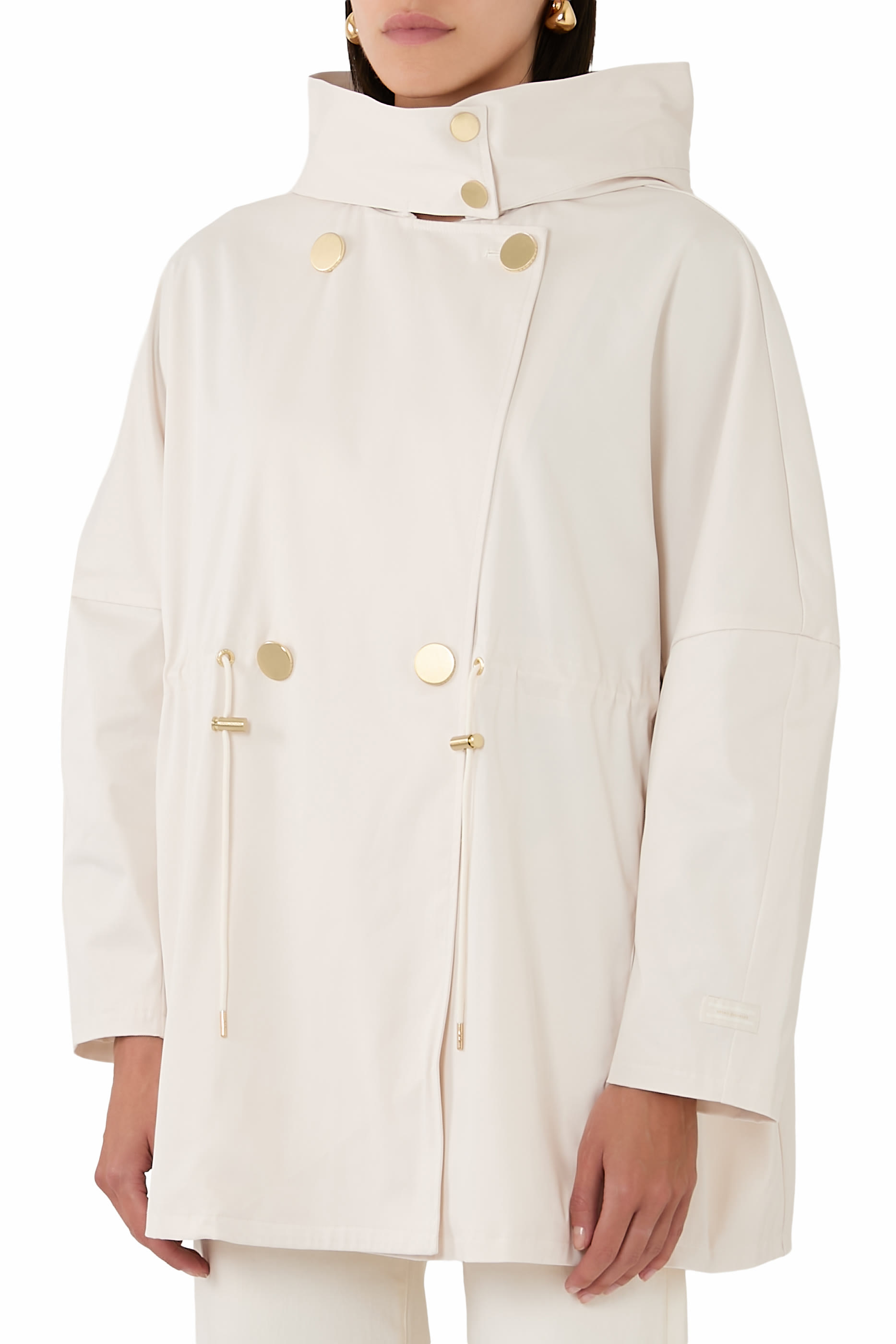 معطف بغطاء رأس