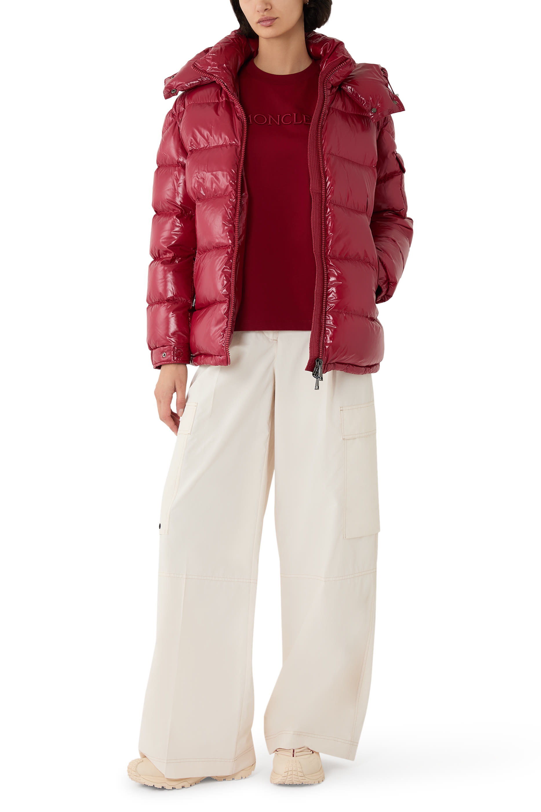 تيشيرت مطرز بشعار الماركة