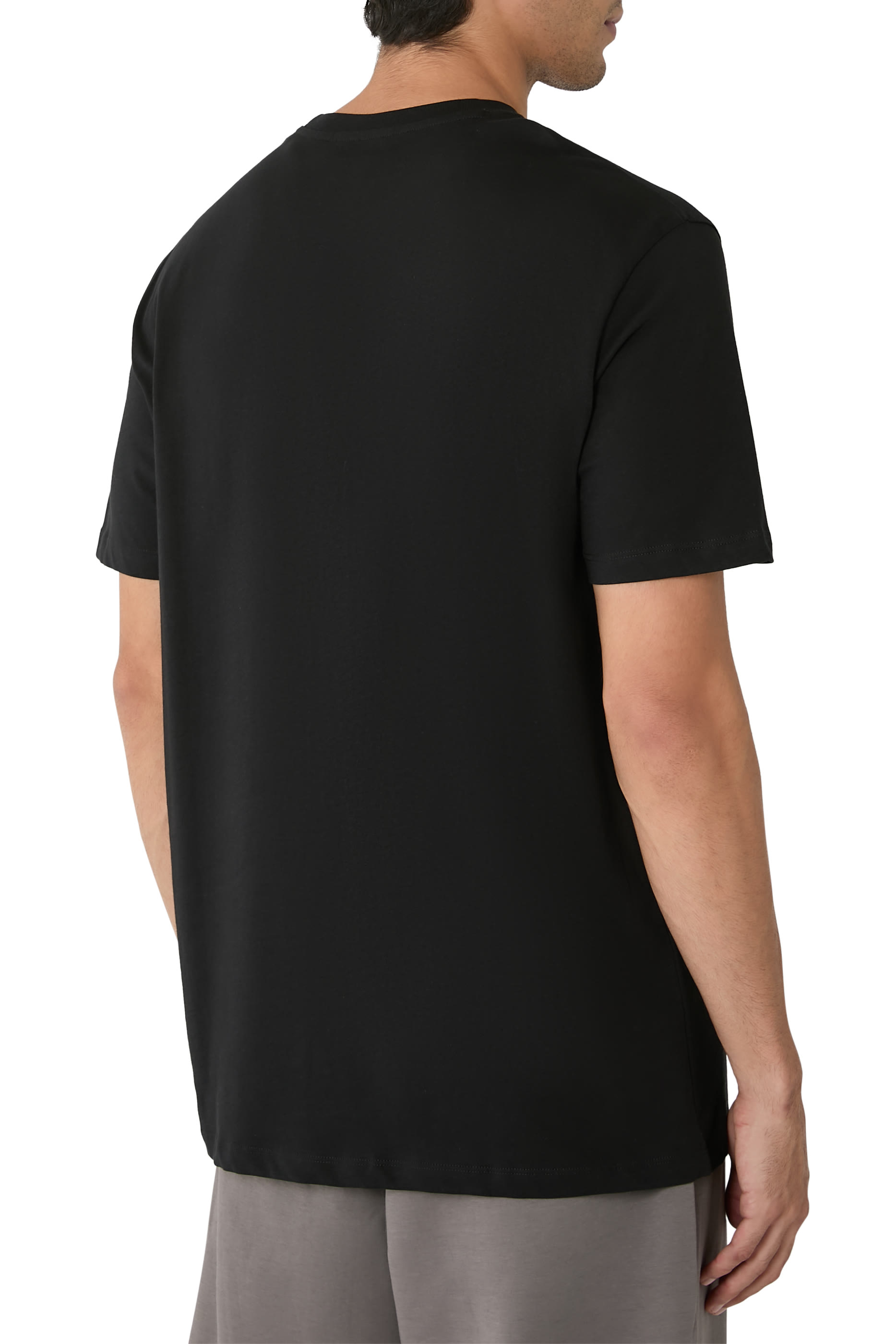  تيشيرت مُزين بشعار الماركة