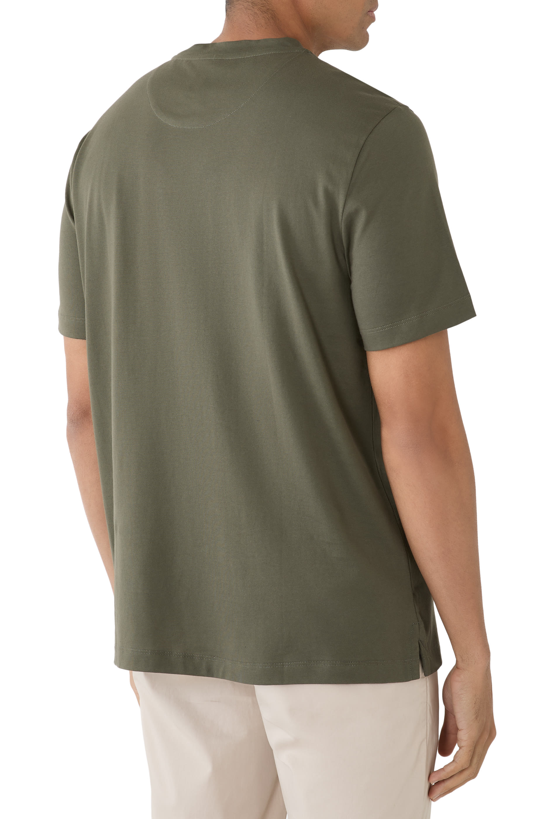 تيشيرت بشعار الماركة