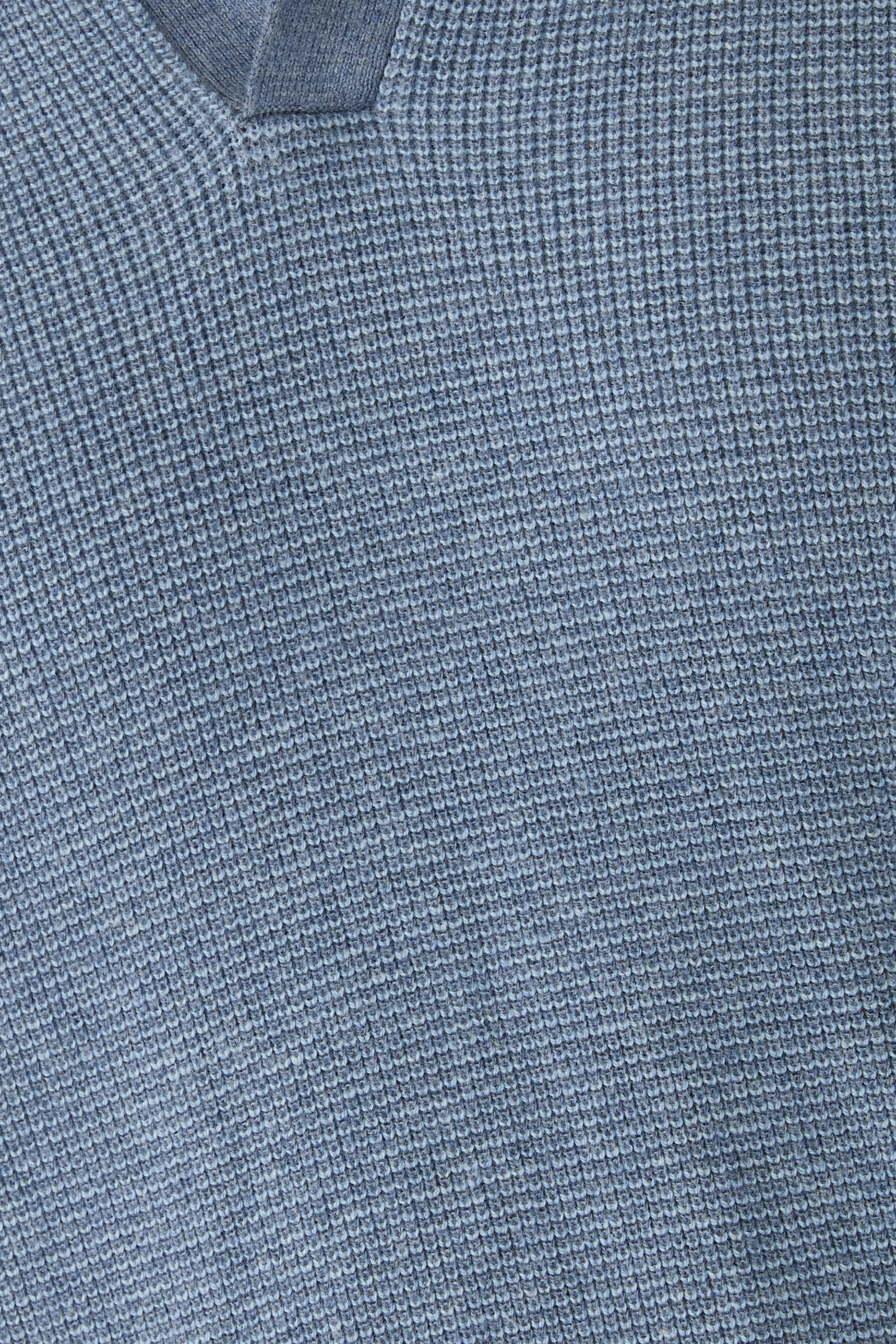 كنزة بتصميم مقسم بألوان وياقة جوني نسيج قطن وكشمير بخطوط