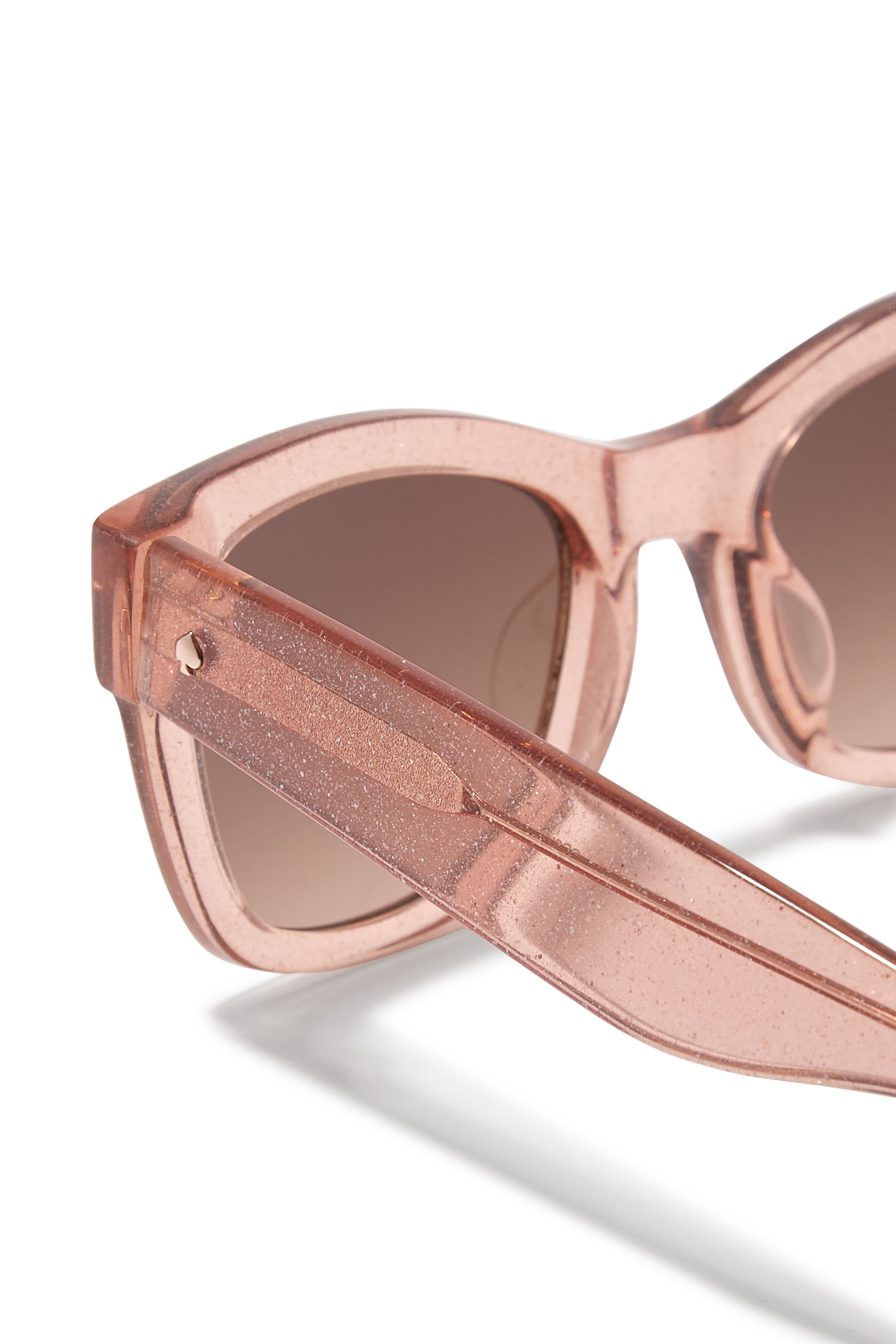 نظارة شمسية بإطار بتصميم عين القطة