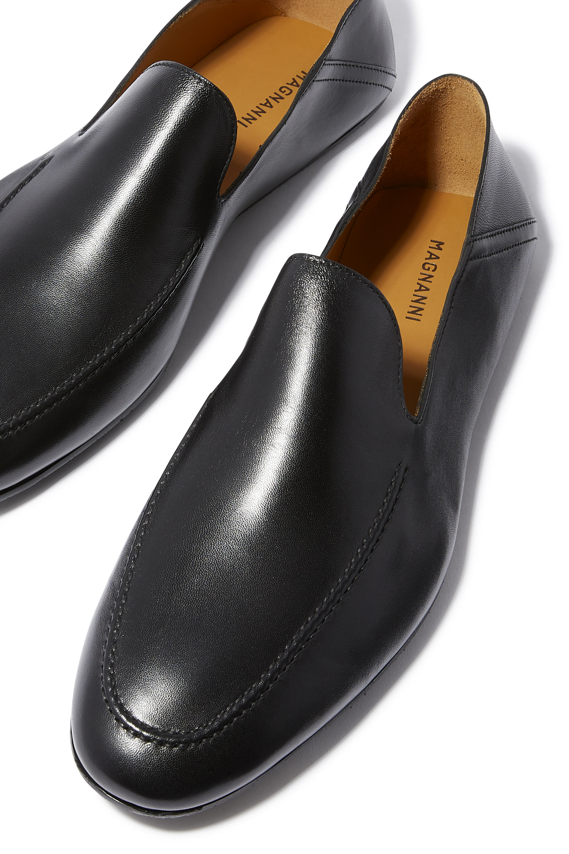 حذاء مفتوح من الخلف جلد