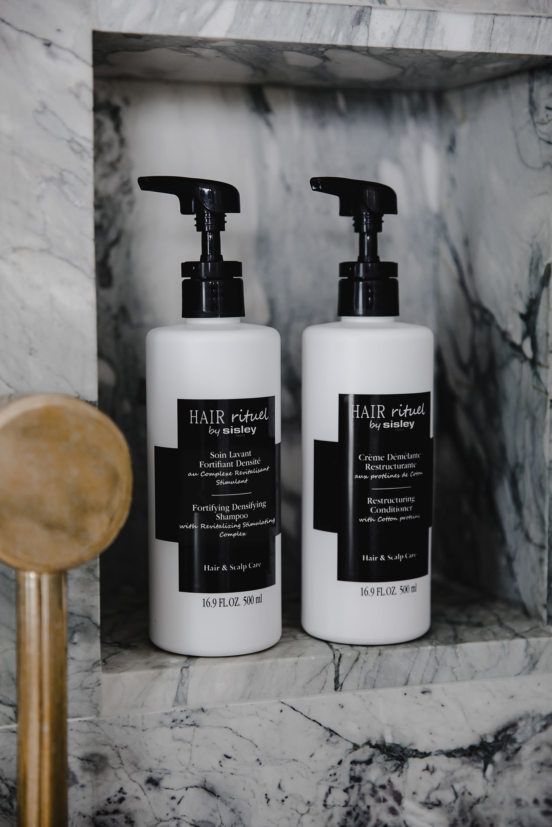 شامبو لتقوية وتكثيف الشعر