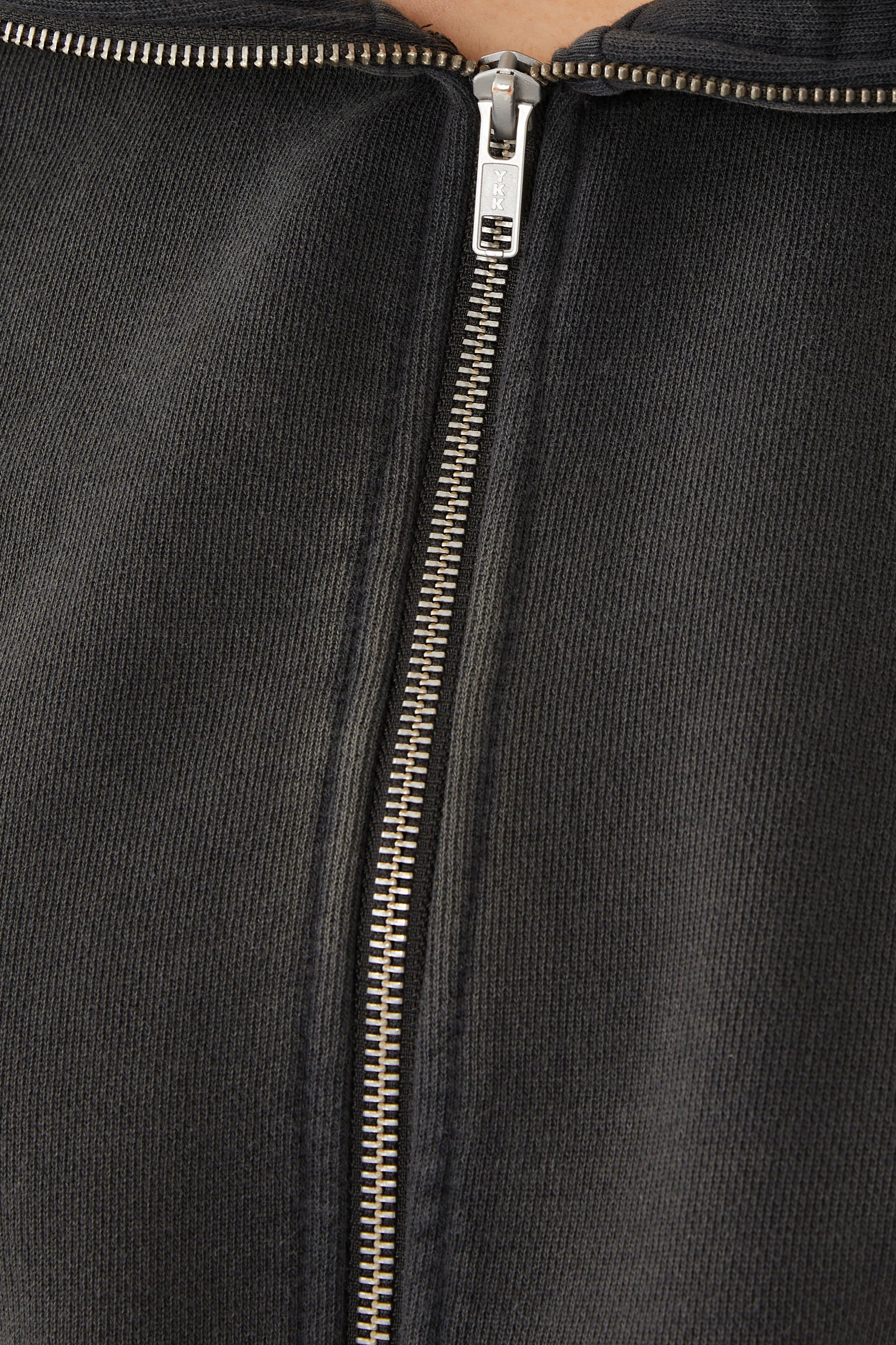 سويت شسرت بقصة قصيرة بسحاب كامل