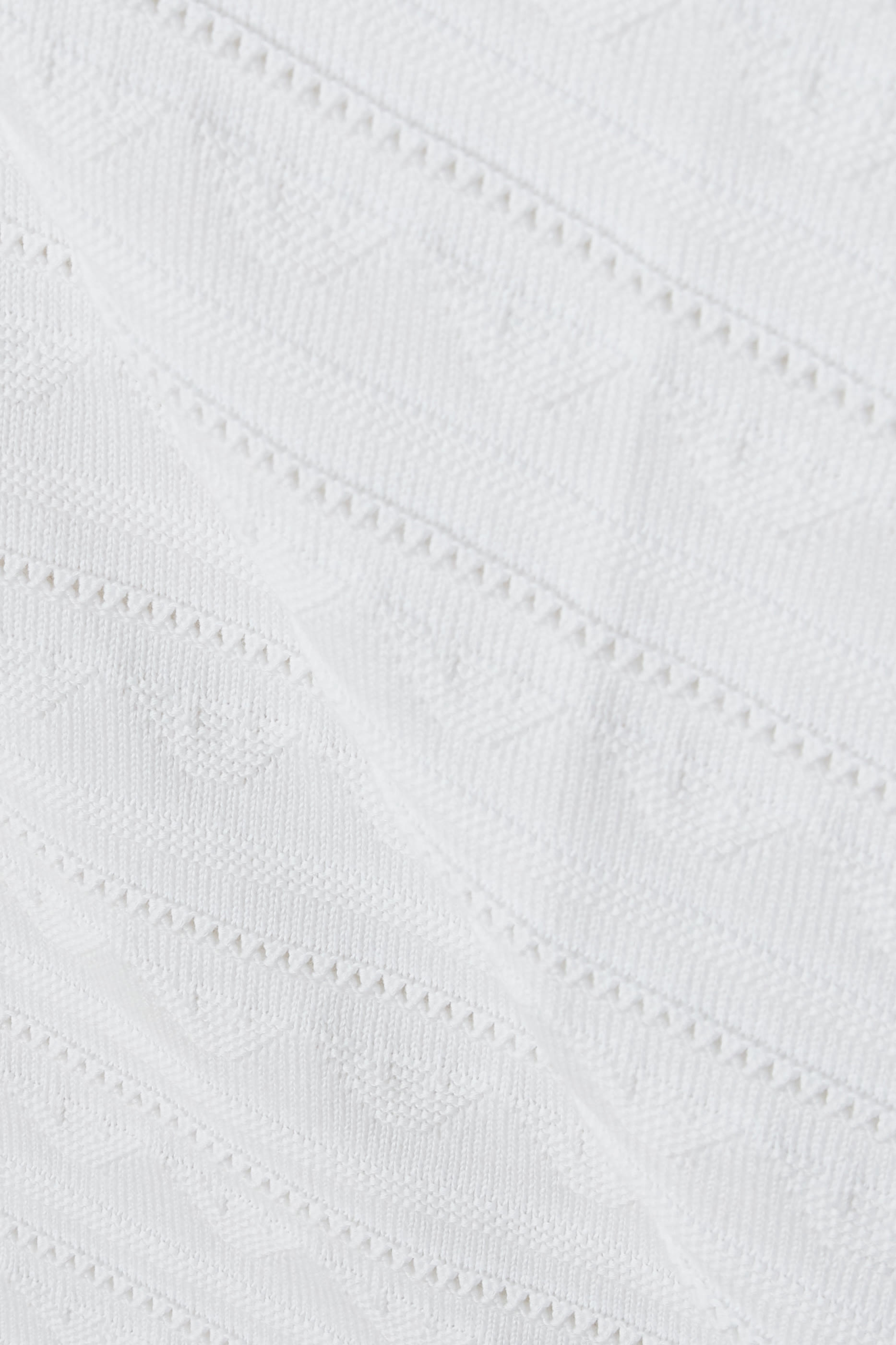 بطانية بشعار الماركة وخطوط أفقية للأطفال