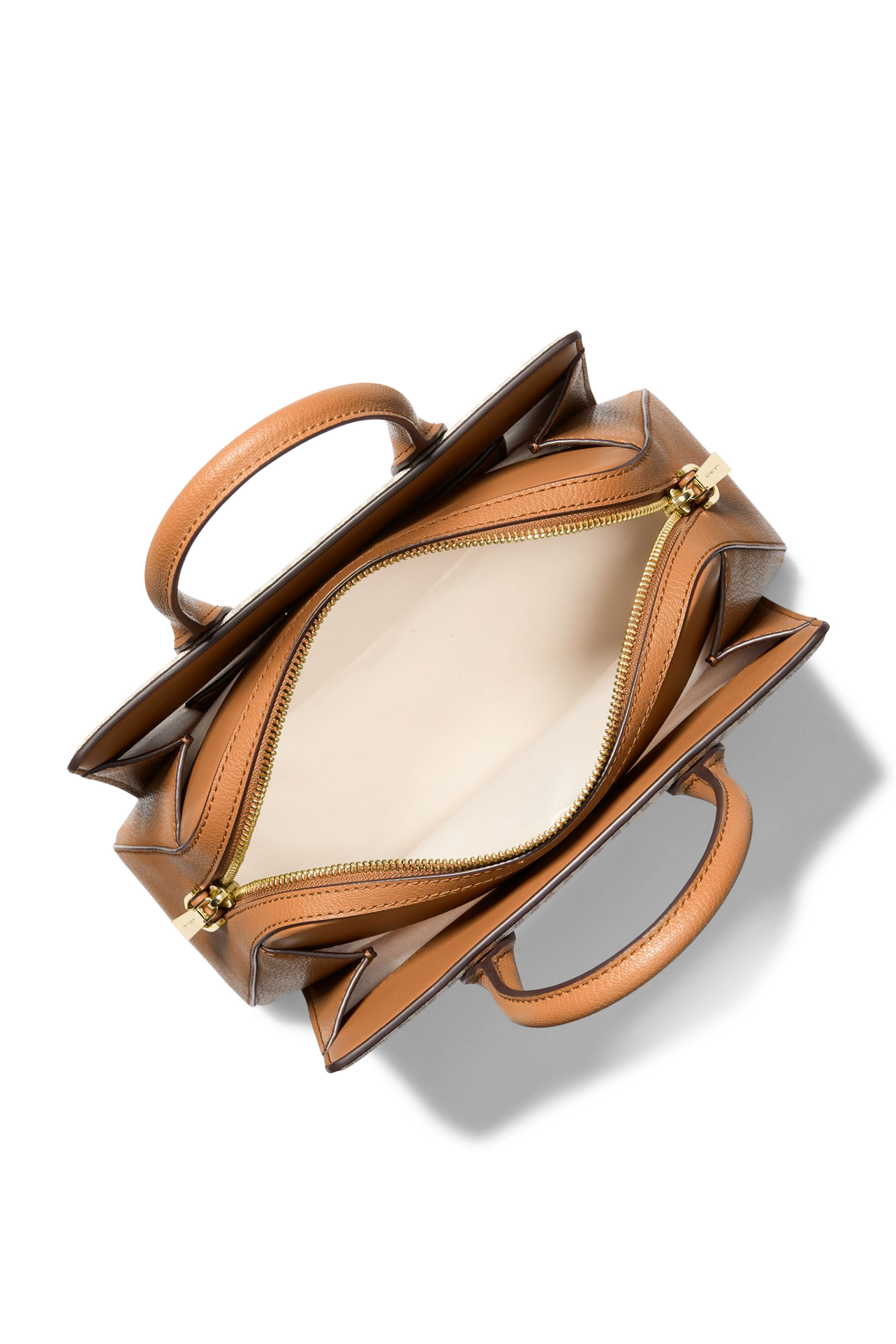 حقيبة ساتشيل ليلى صغيرة بشعار الماركة