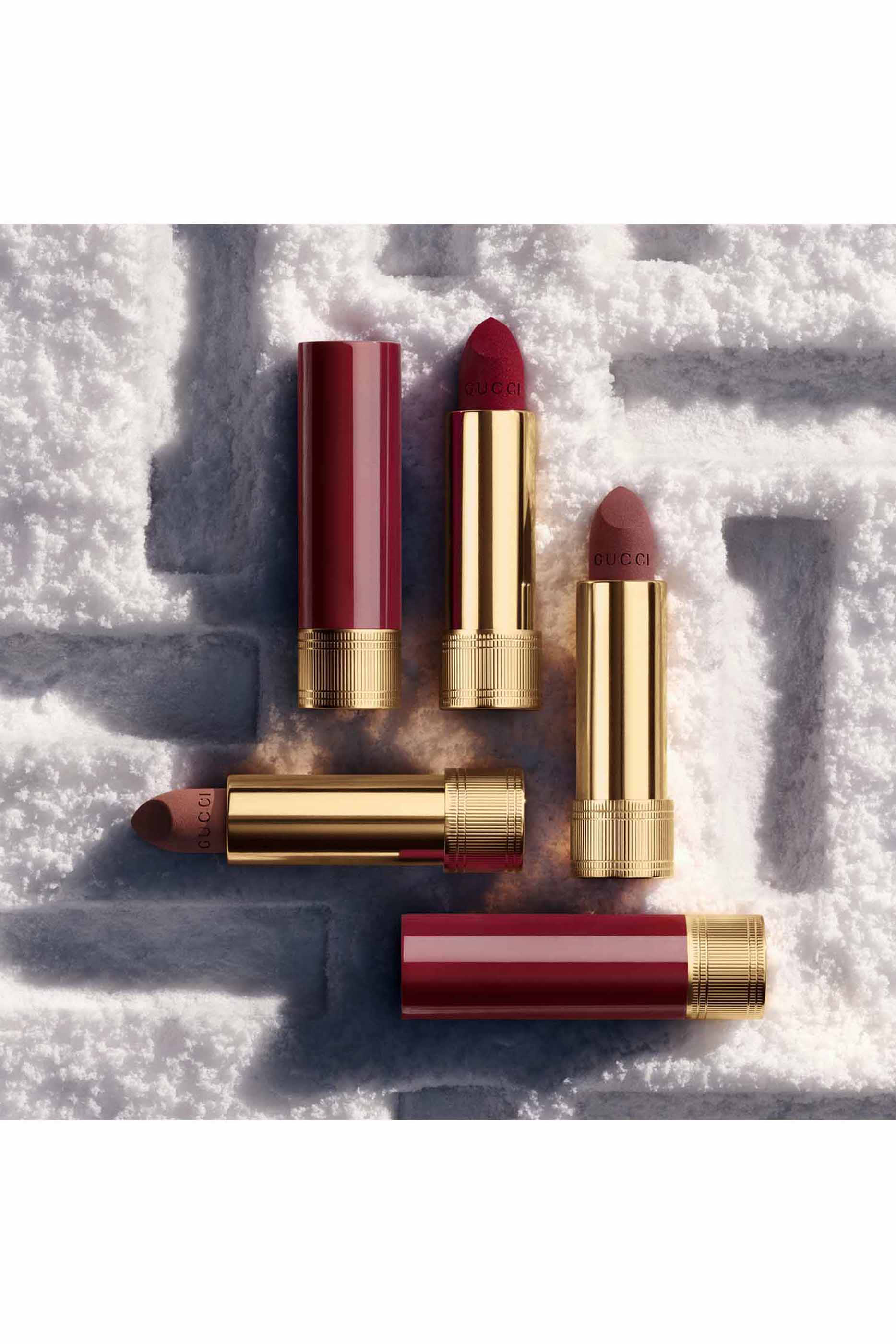 أحمر شفاه روج أ ليفر مخملي بإصدار محدود