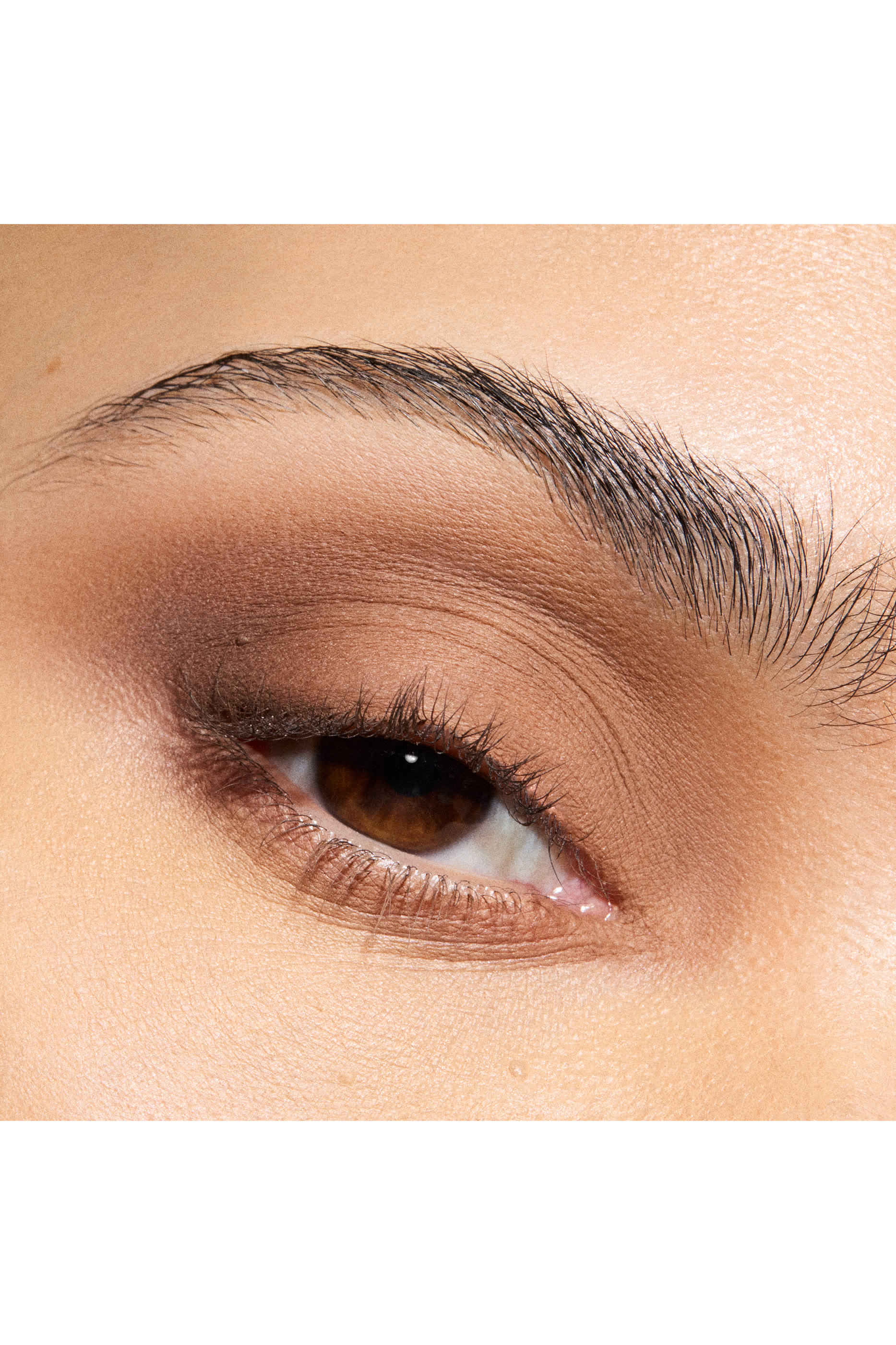 كونتور غير لامع متعدد الاستخدامات بتركيبة سائلة