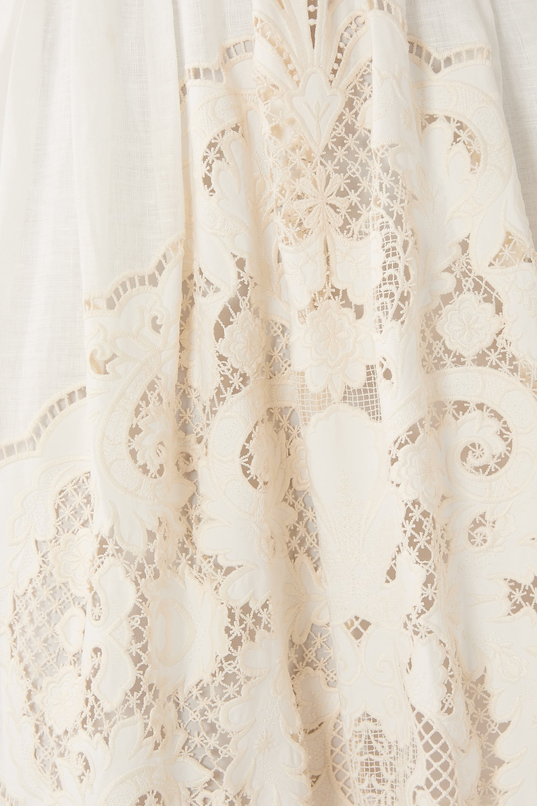 فستان دايلايت بقصة ضيقة عند الخصر