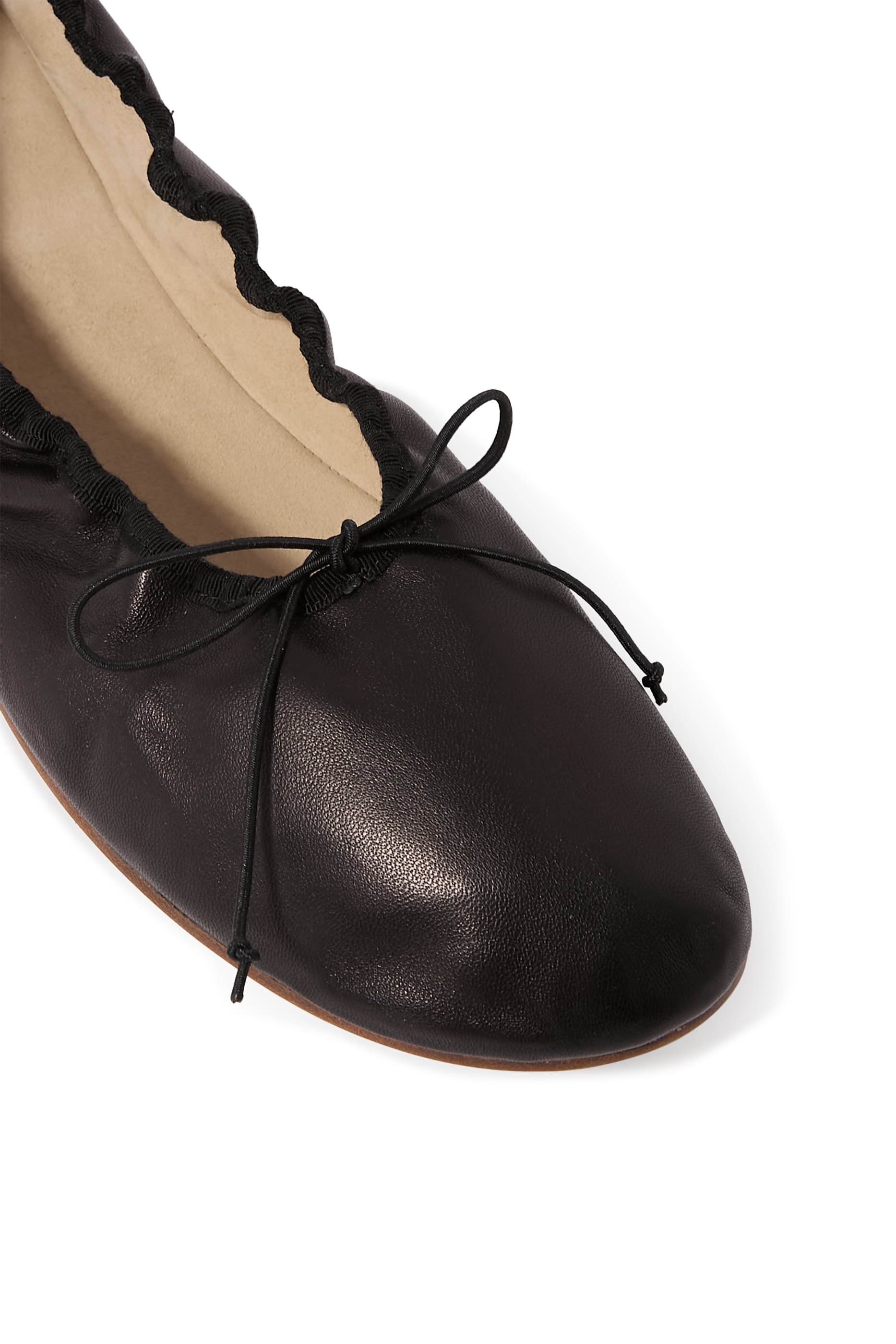  حذاء بالرينا بمقدمة مستديرة