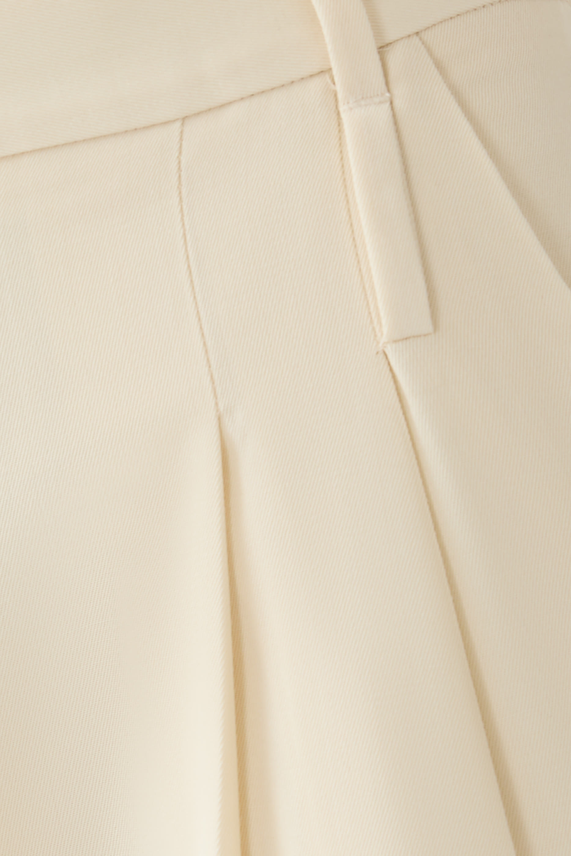 بنطال بعروتين