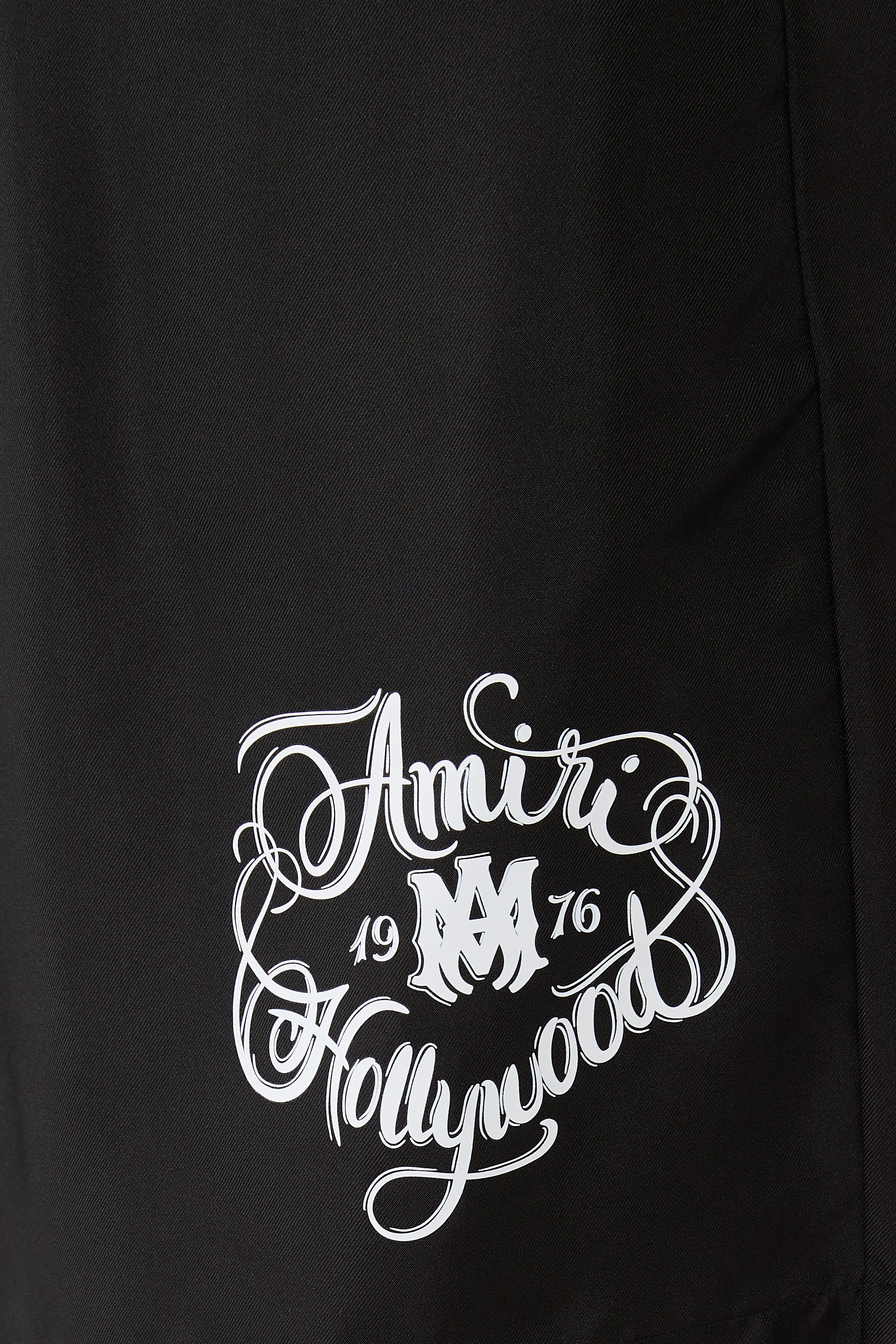 شورت بطبعة هوليود