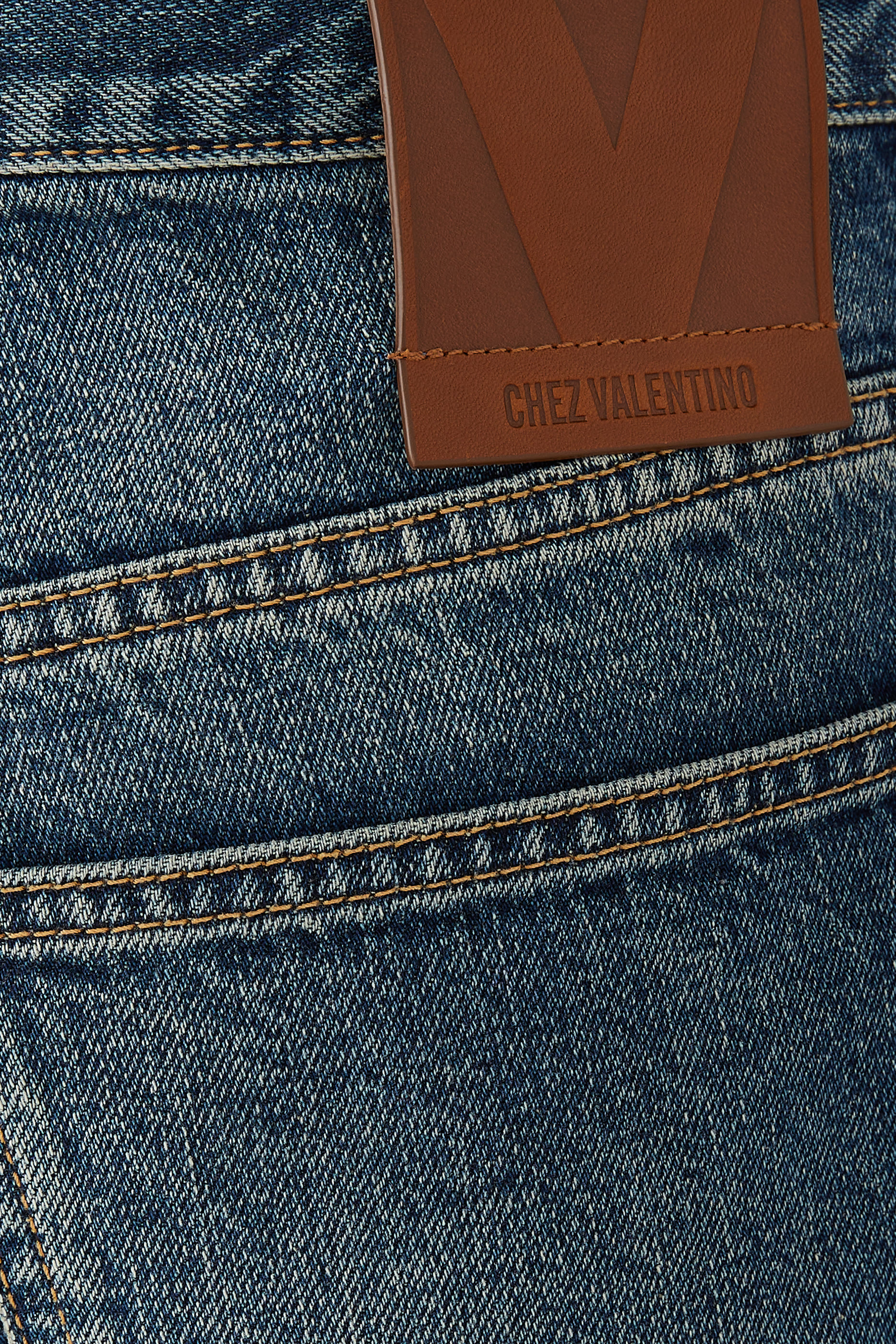 بنطال جينز بخمسة جيوب