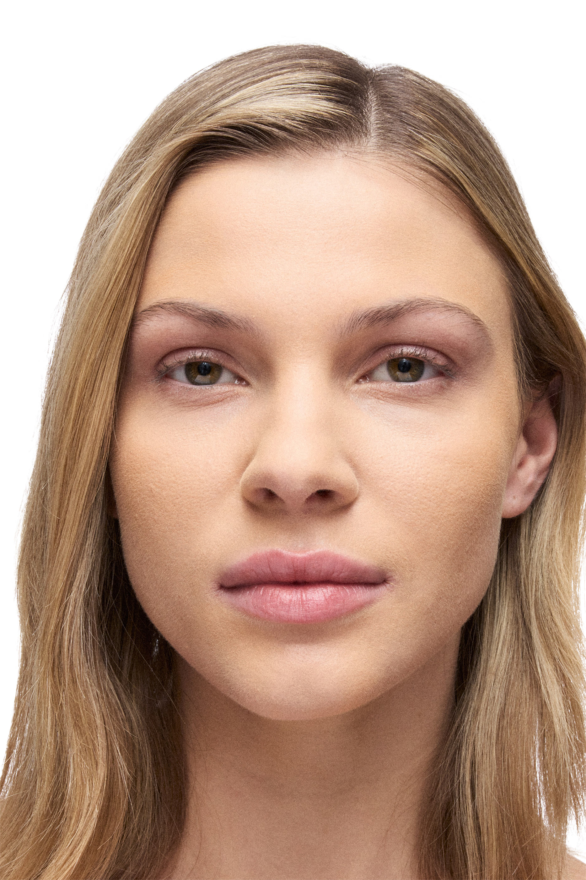 بودرة أساس ستوديو فيكس بلاس