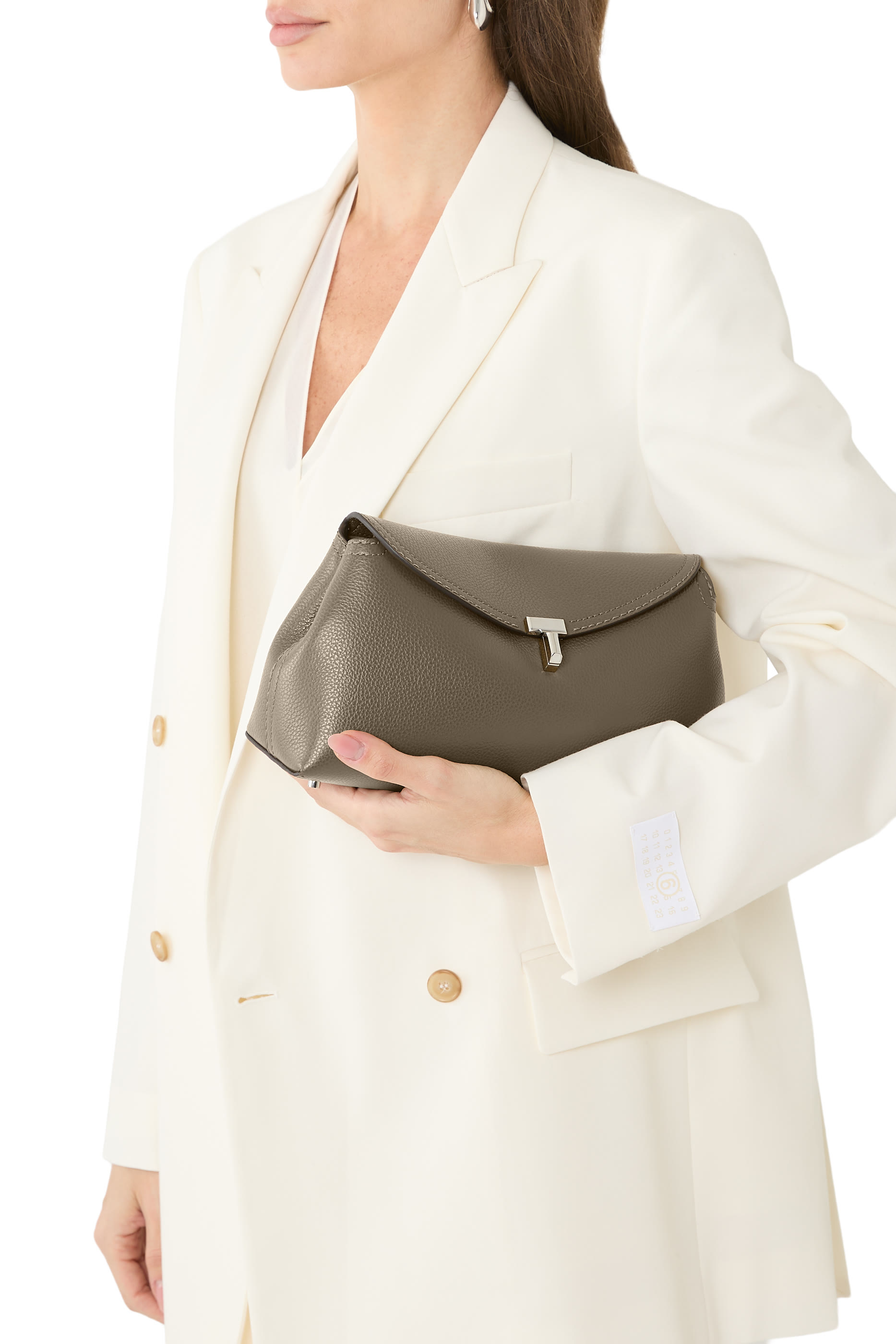 حقيبة كلاتش بإغلاق على شكل حرف T جلد