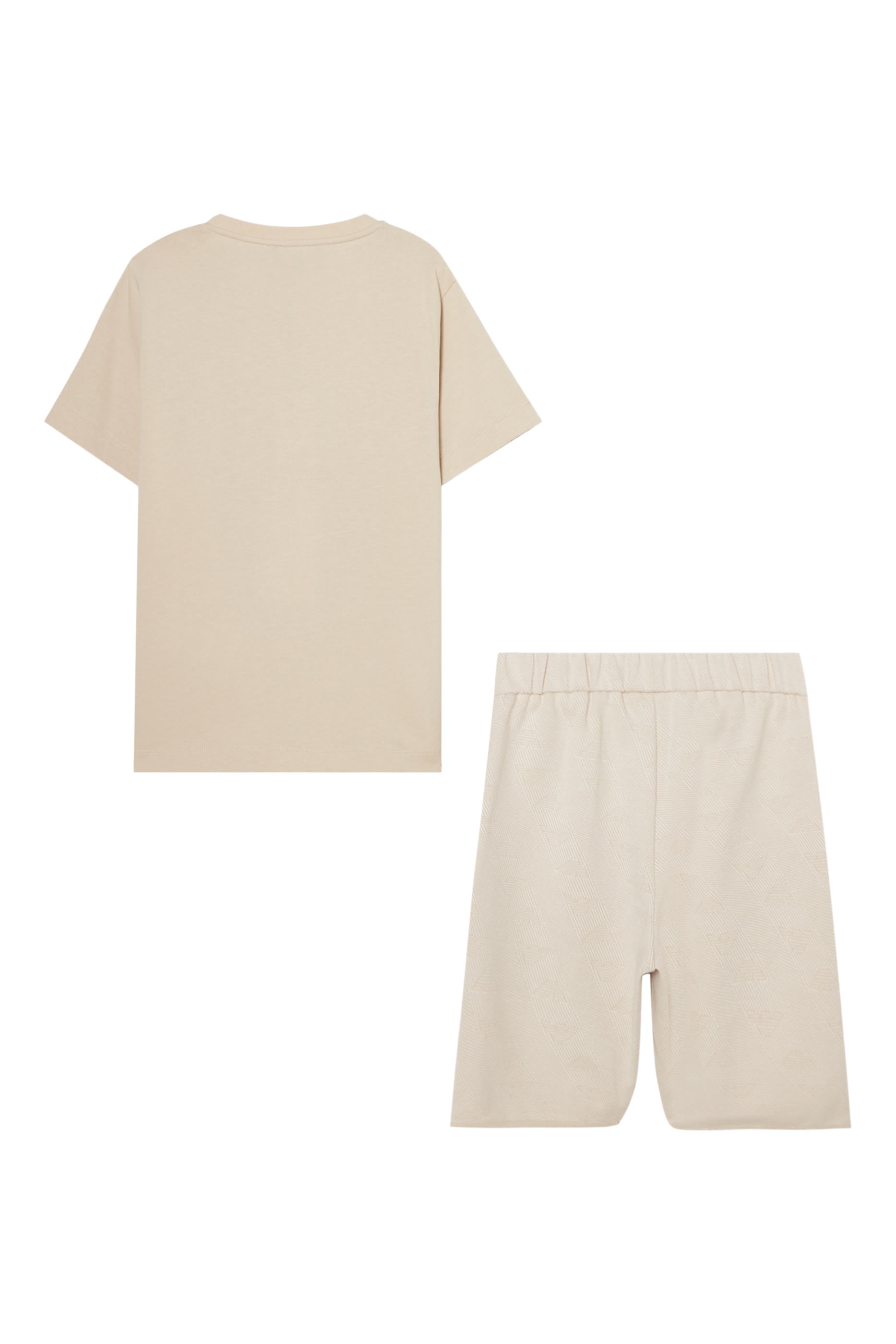 طقم تيشيرت وشورت بشعار الماركة للأطفال 