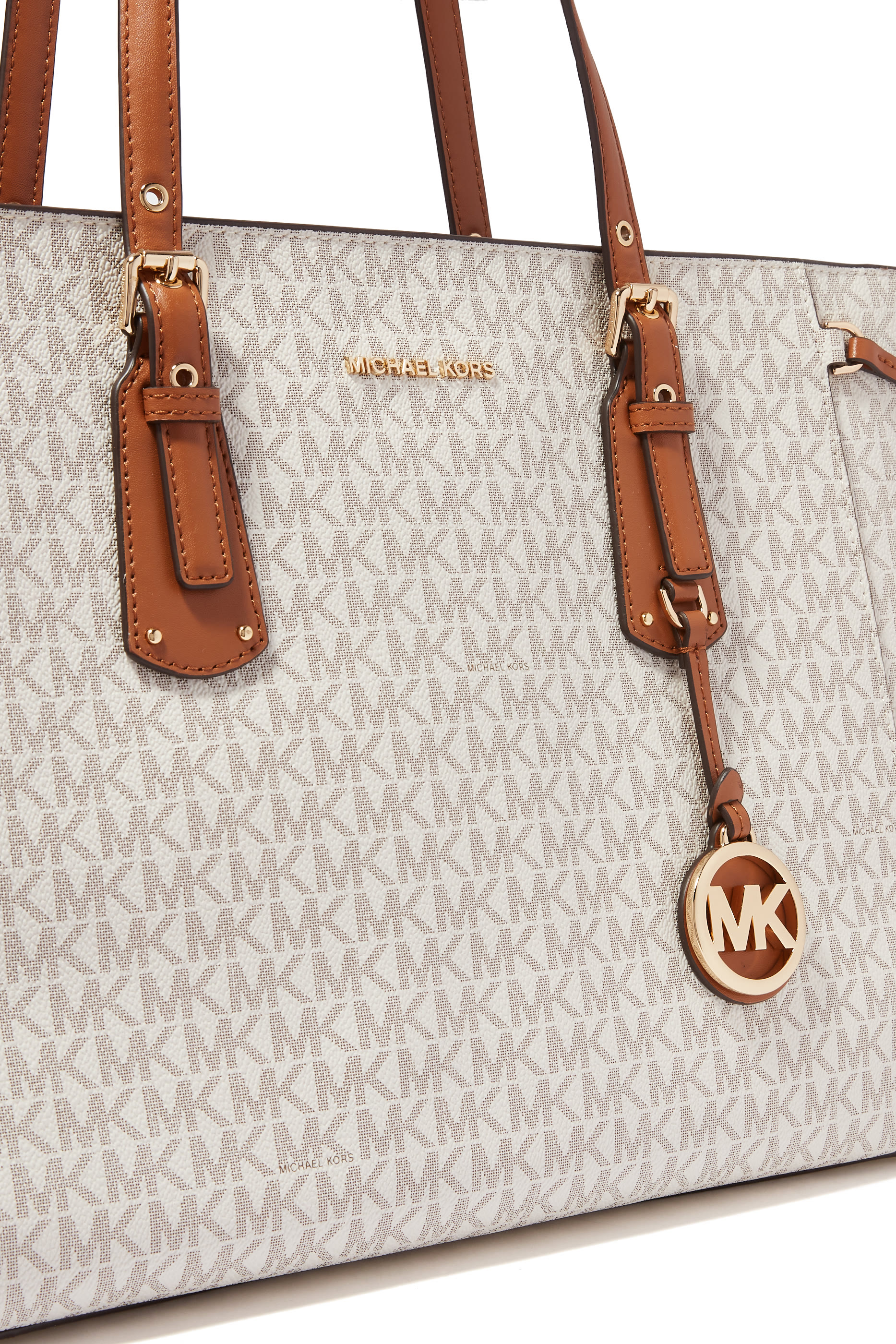 حقيبة يد فوياجر متوسطة الحجم بشعار الماركة