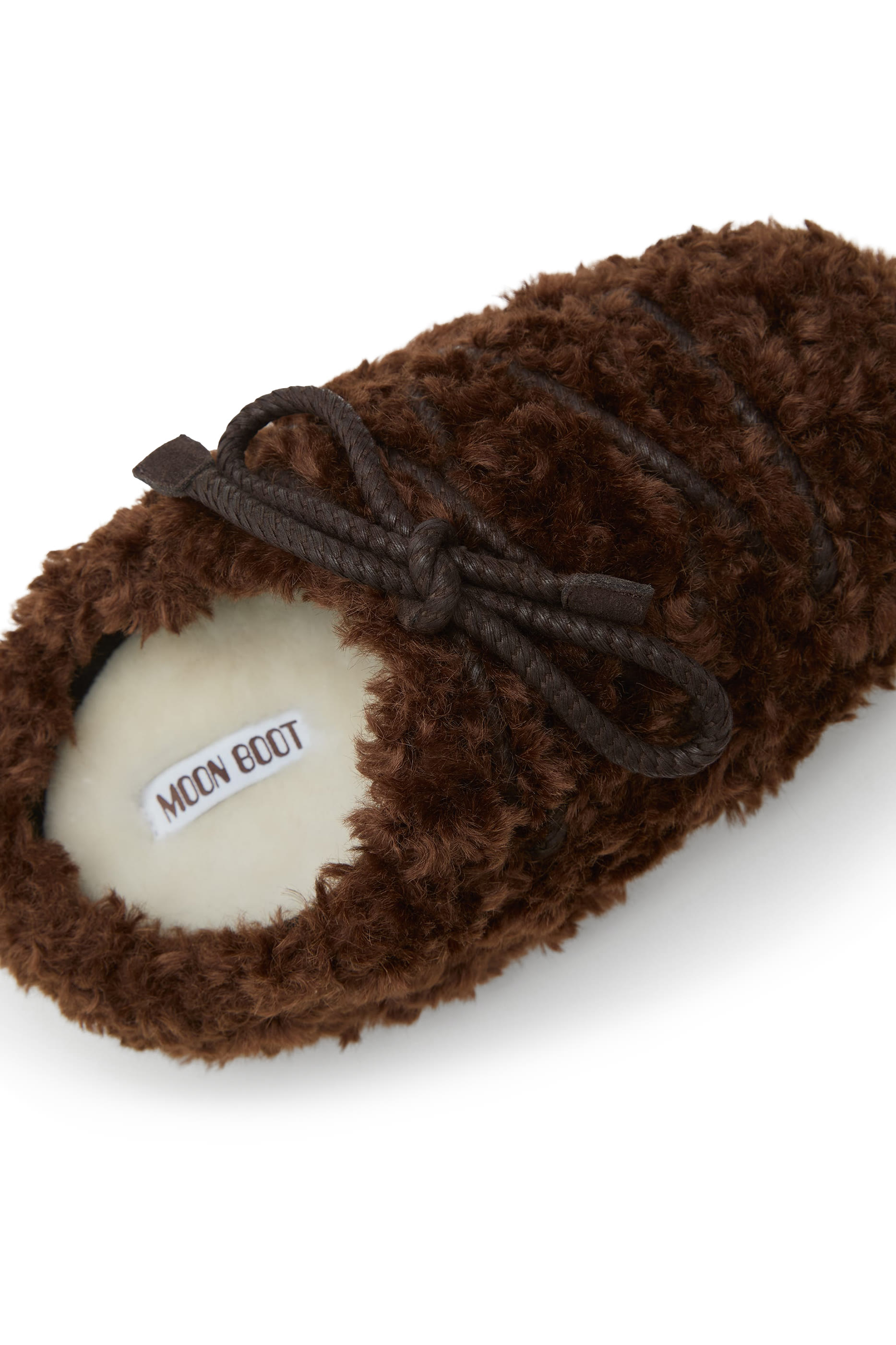 حذاء اي في اكس مفتوح من الخلف فرو صناعي مجعد