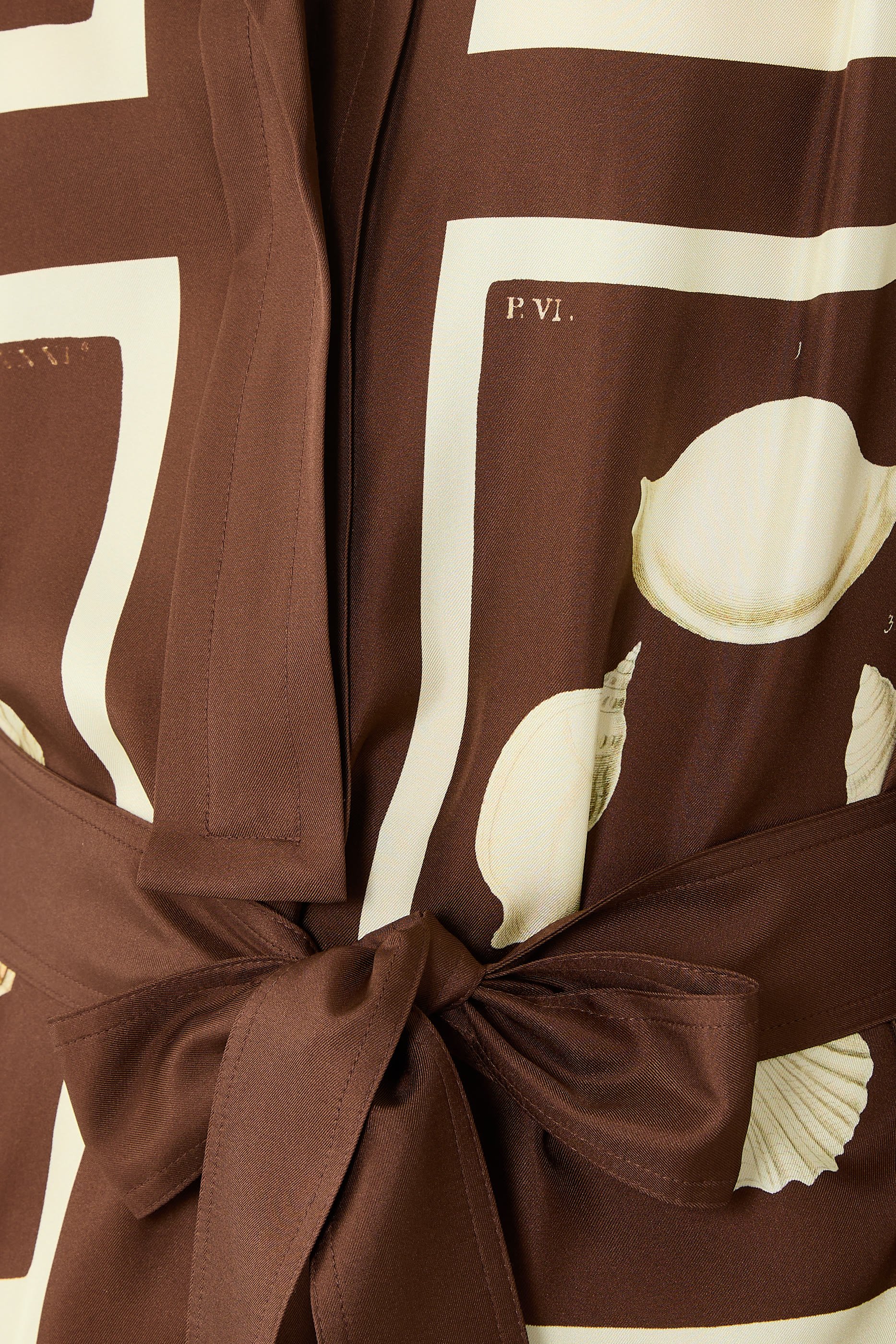 فستان تونيك بنقشة أصداف غرافيكية