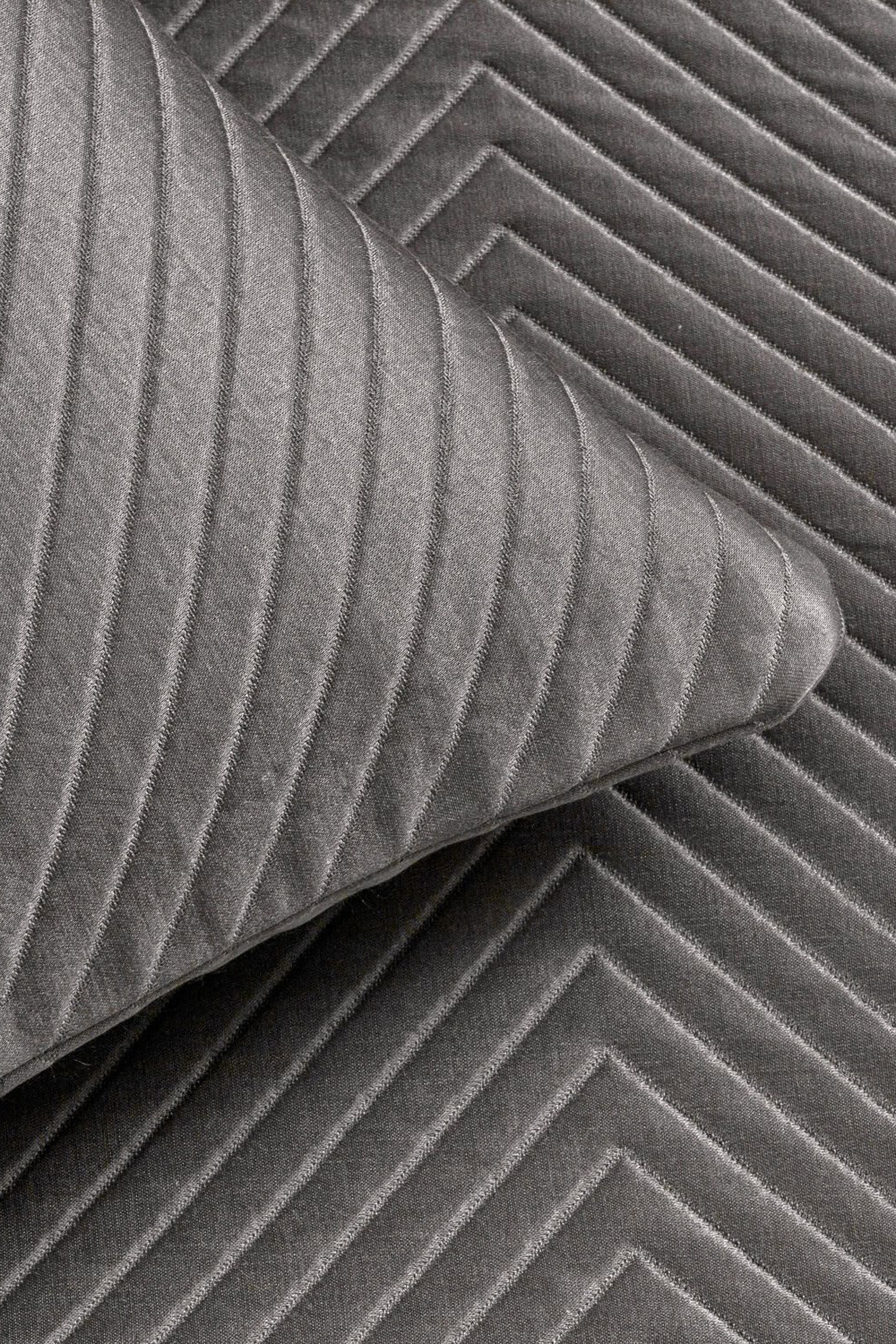 وسادة ديكور فاخرة بنقشة هيرنغ بون