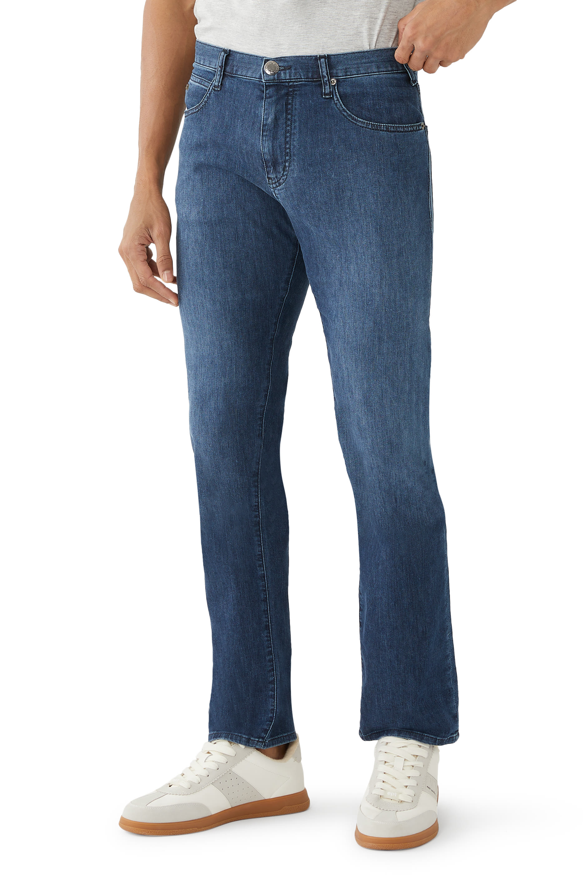 بنطال دنيم بقصة مستقيمة