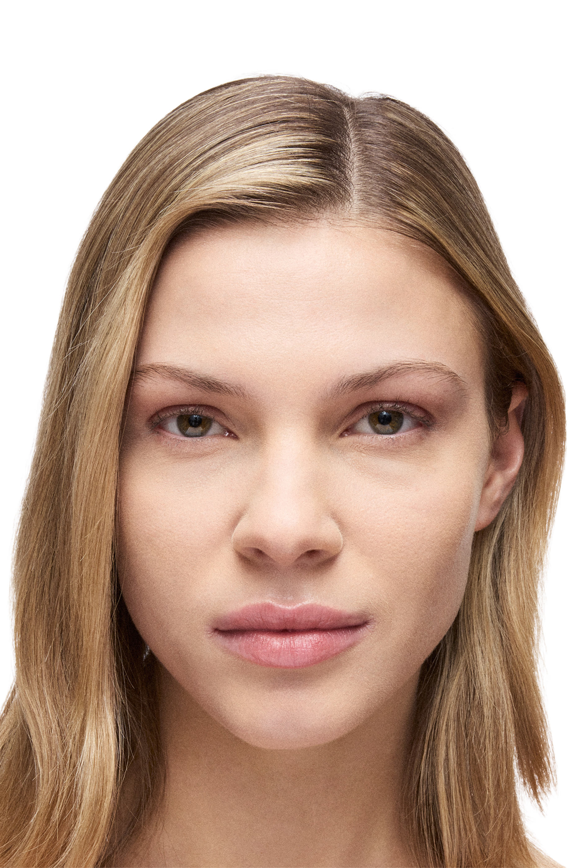 خافي عيوب البشرة ستوديو فكس سموث انغلز يدوم 24 ساعة