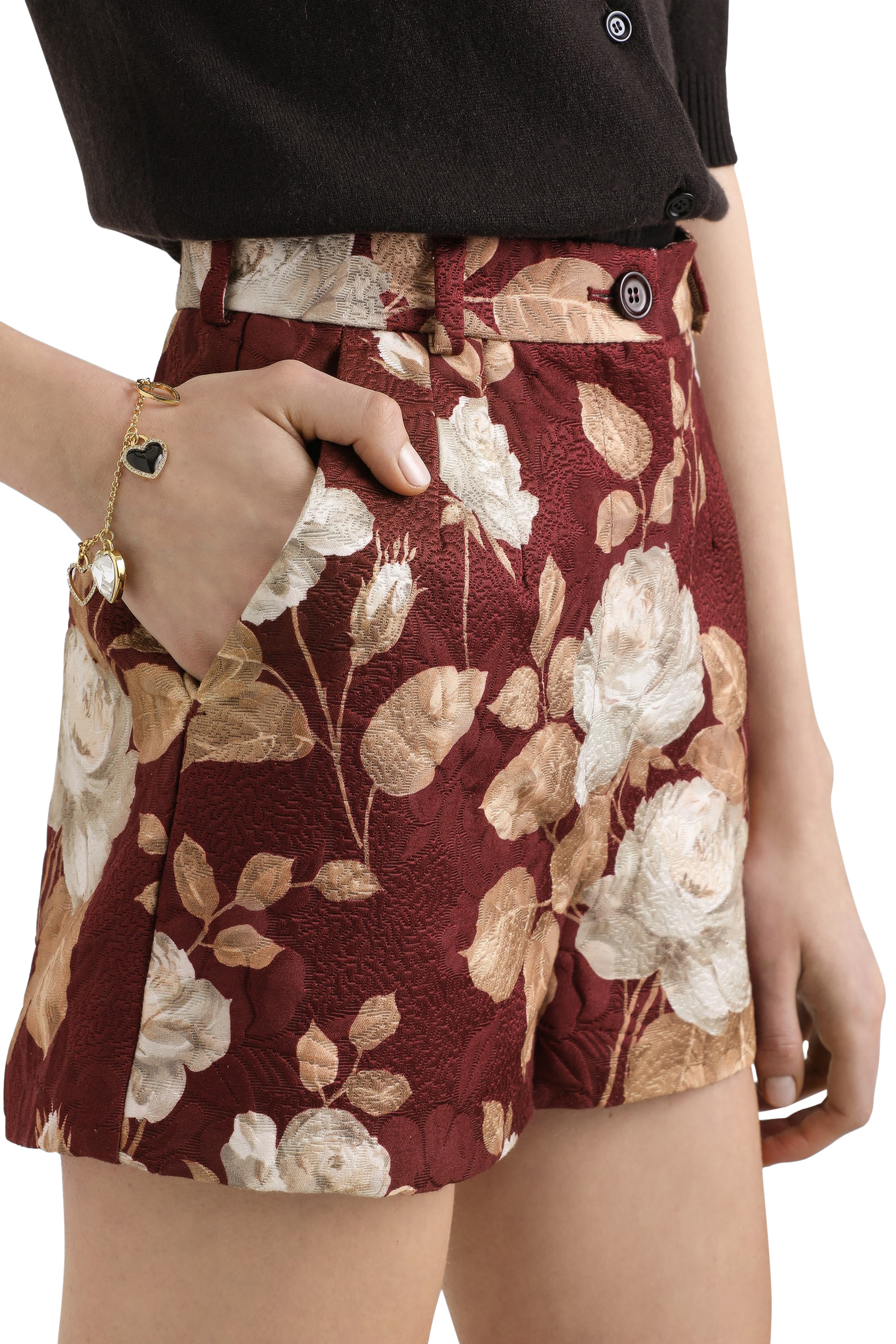 سوار بحلي بتصميم قلب