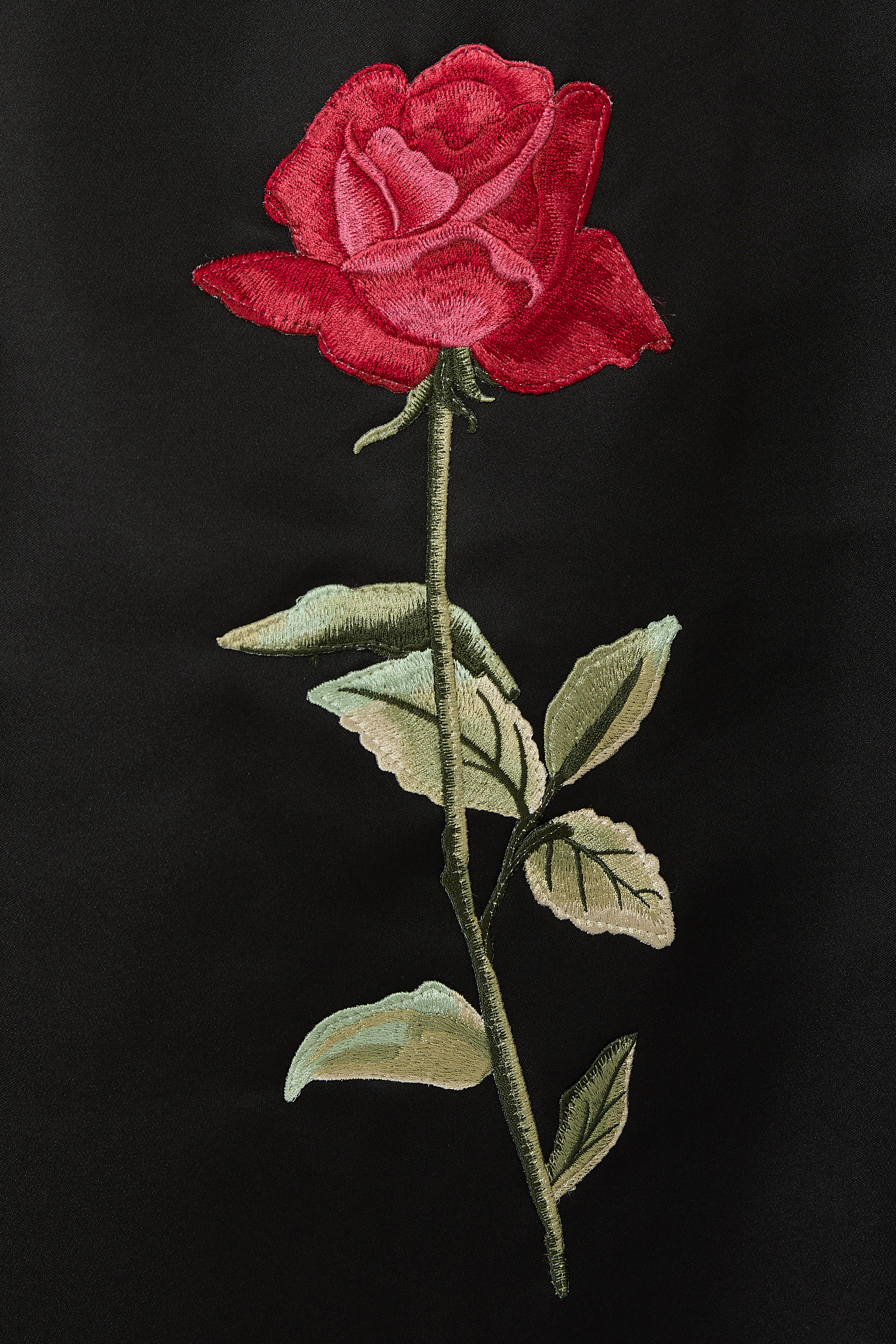 فستان كارولين متوسط الطول يتطريزات ورد