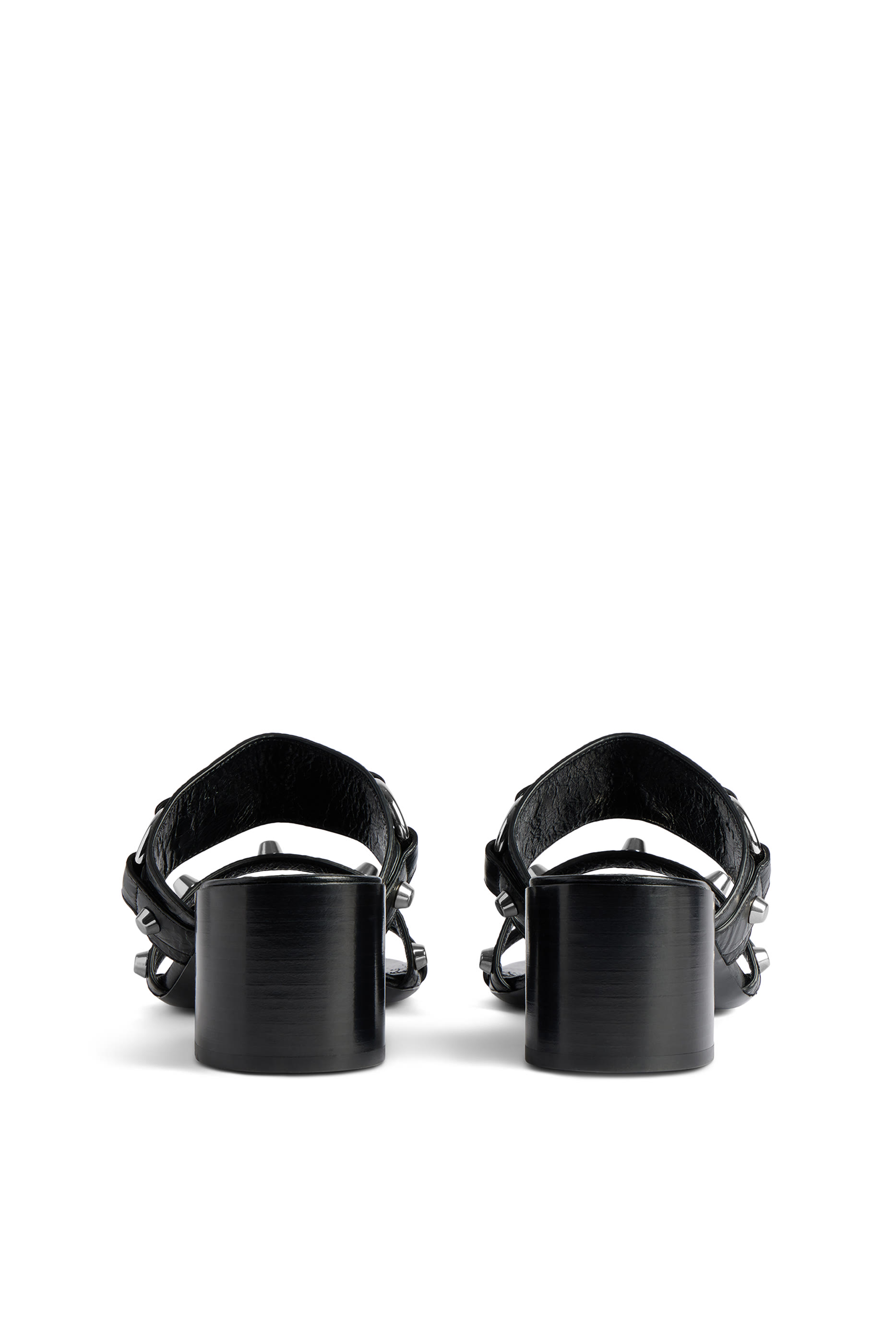 حذاء سيتي 50 مزين جلد مجعد