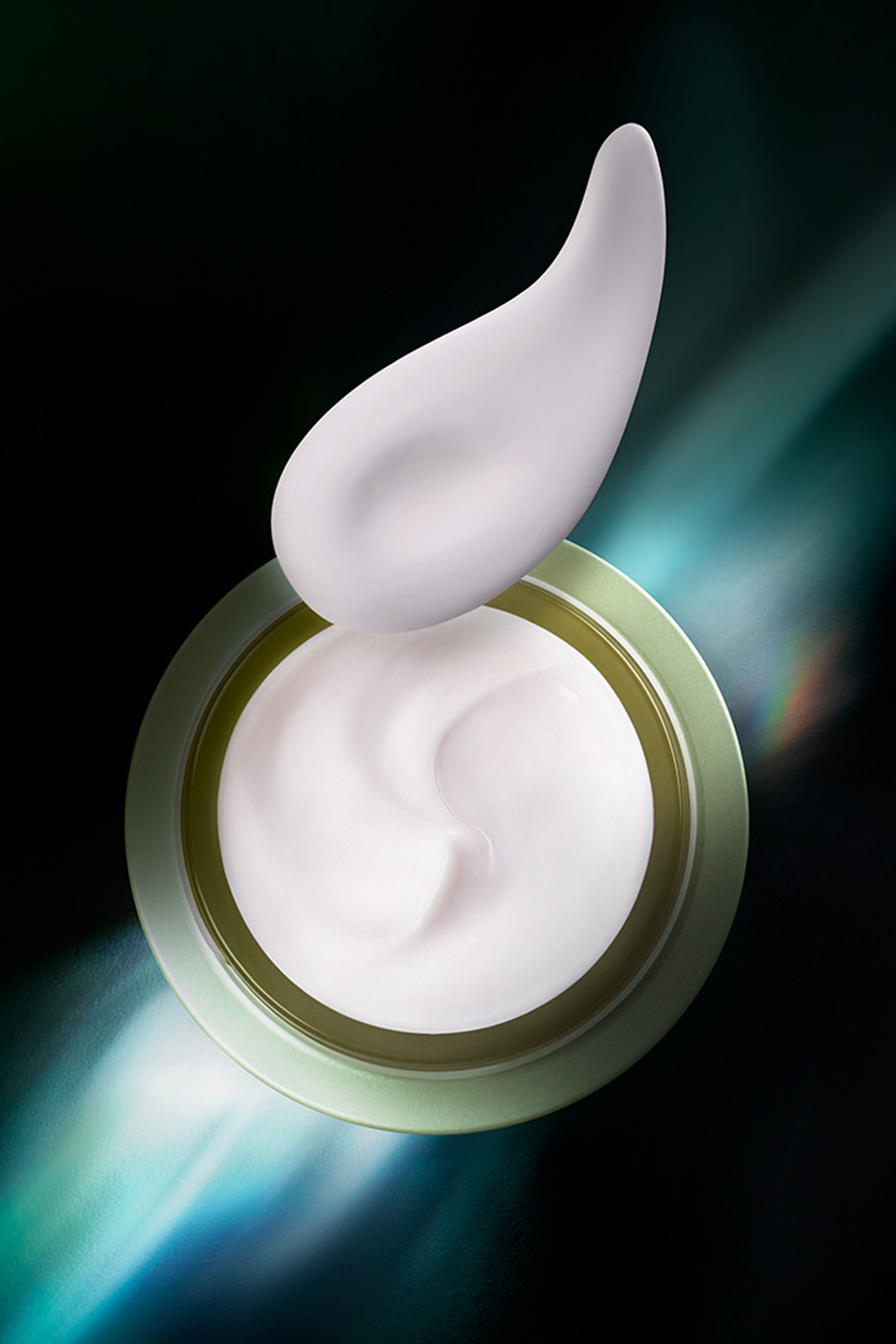 كريم لجندري انمي ألتميت بريلينس للمنطقة المحيطة بالعين