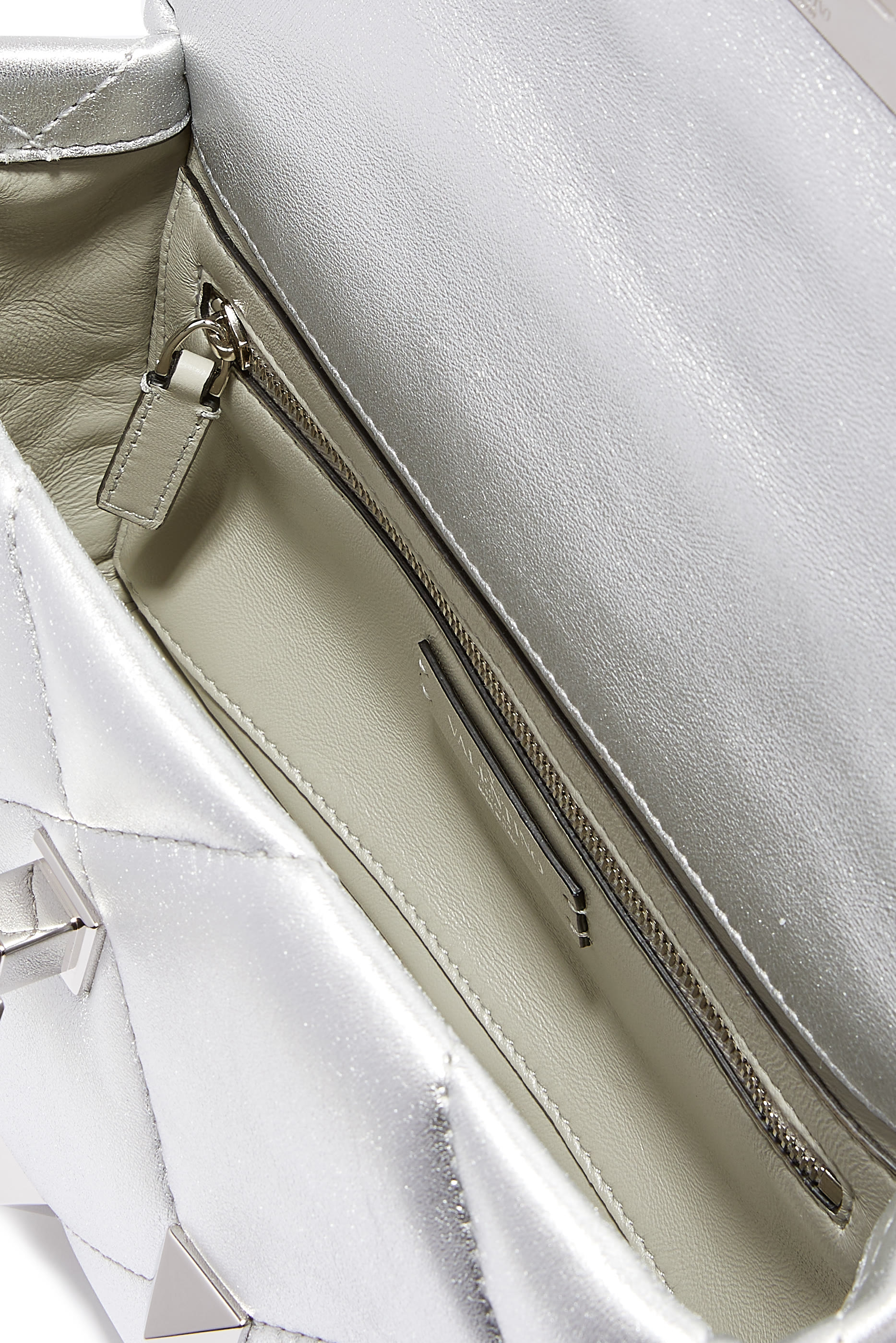 حقيبة فالنتينو غارافاني رومان جلد بحلي