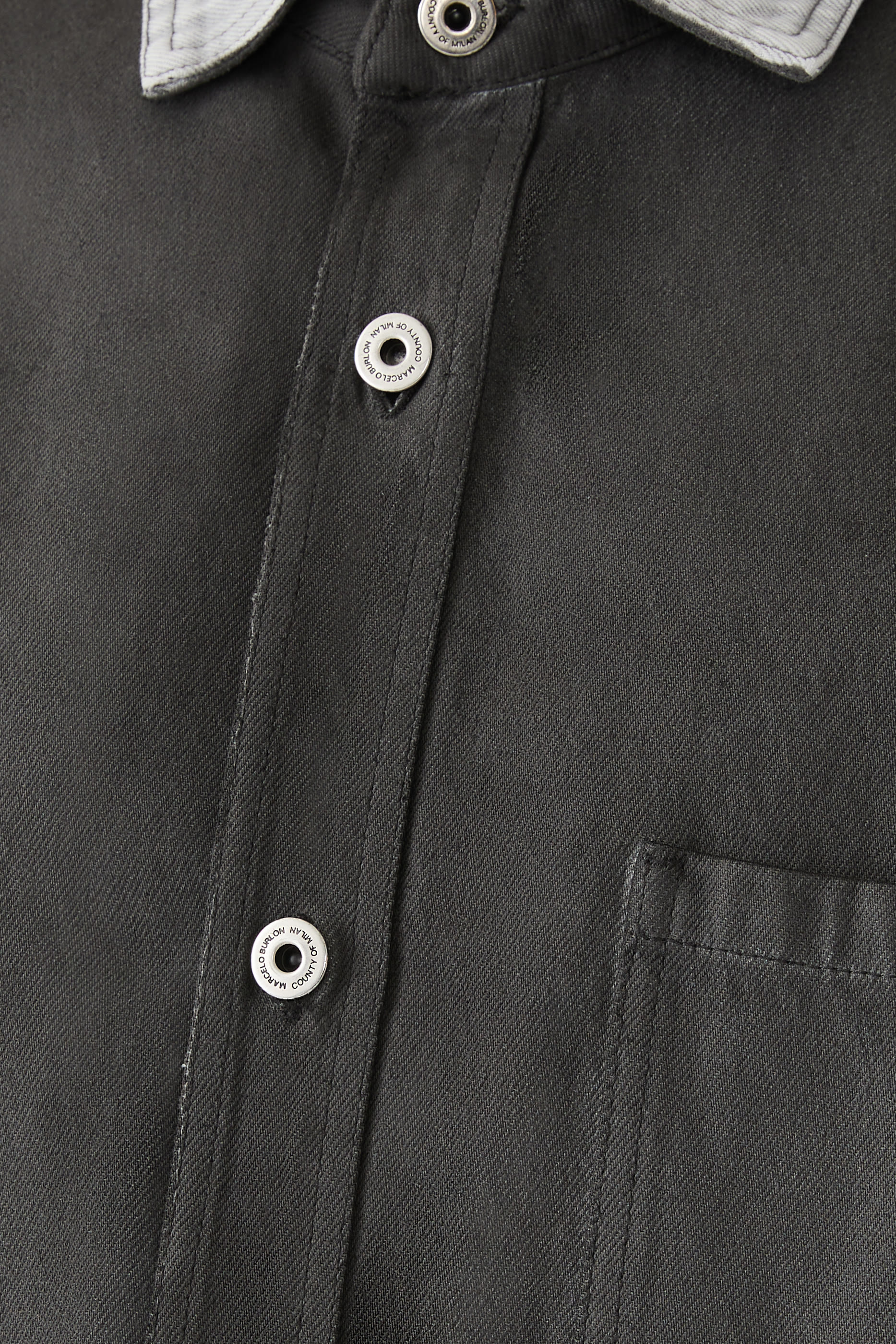 قميص بنمط جاكيت دنيم بلون متدرج