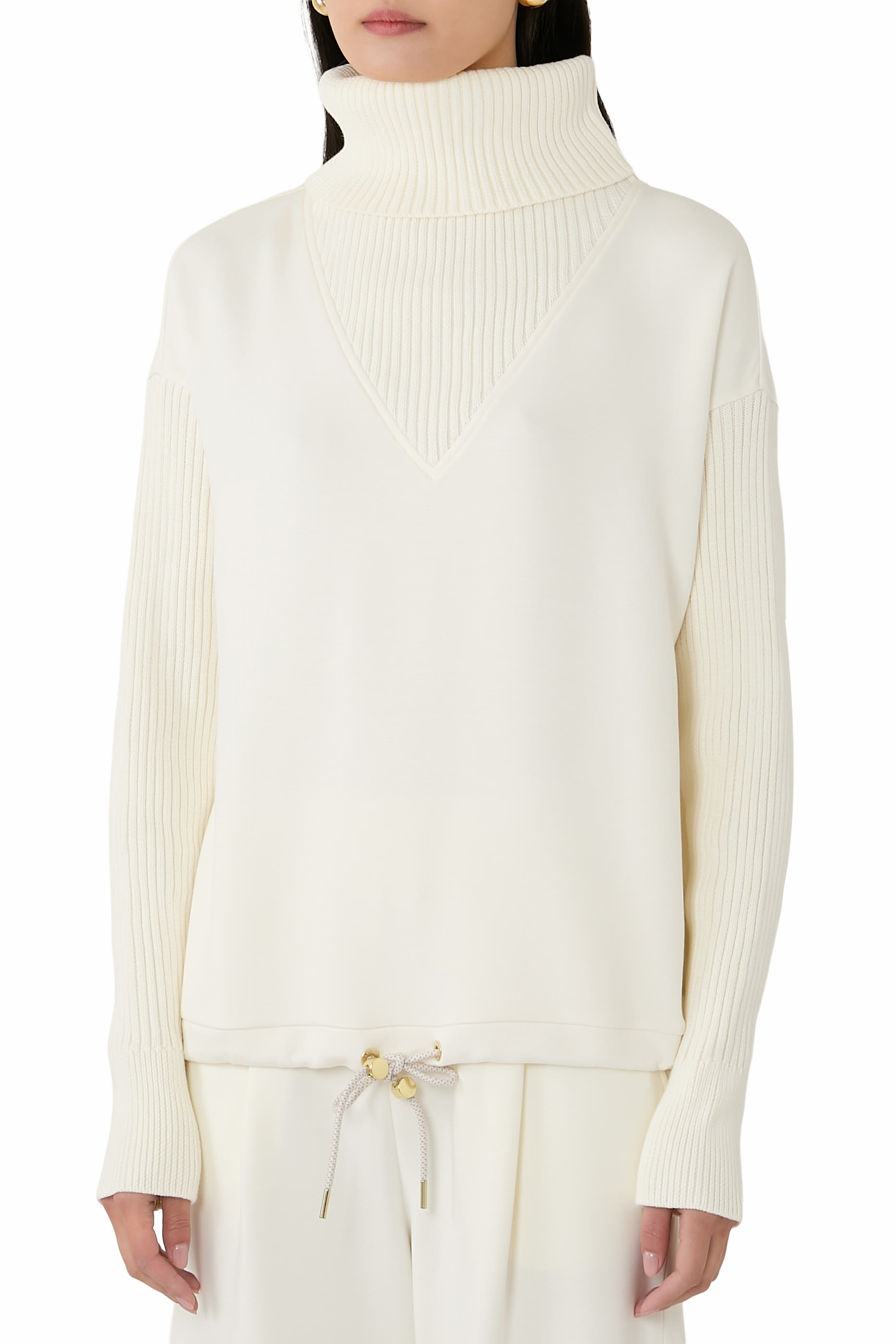 سويت شيرت هانا بياقة عالية