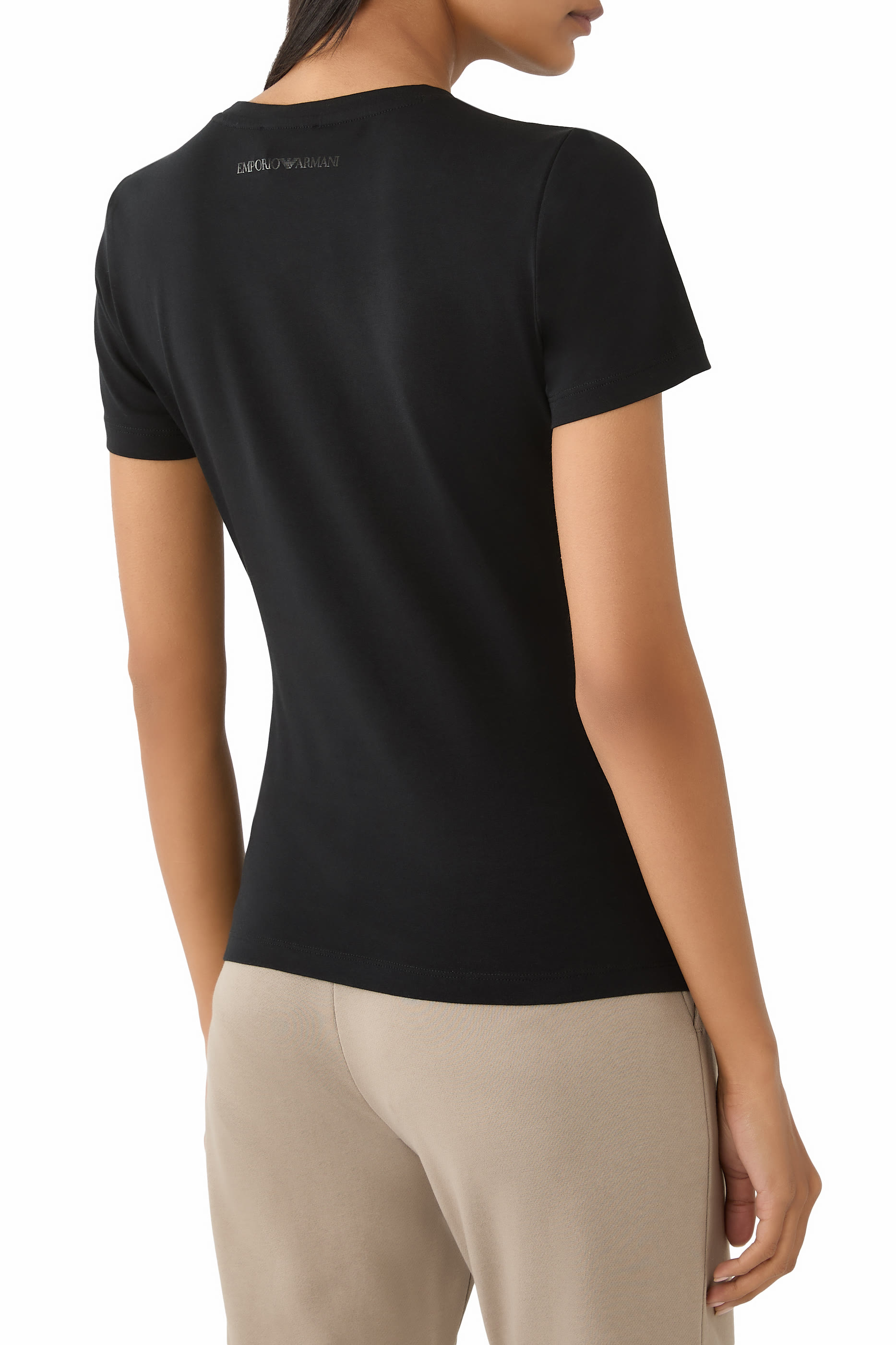 تيشيرت ايه اس في بقصة ضيقة وشعار الماركة بحجم كبير جبرسيه مطاطي