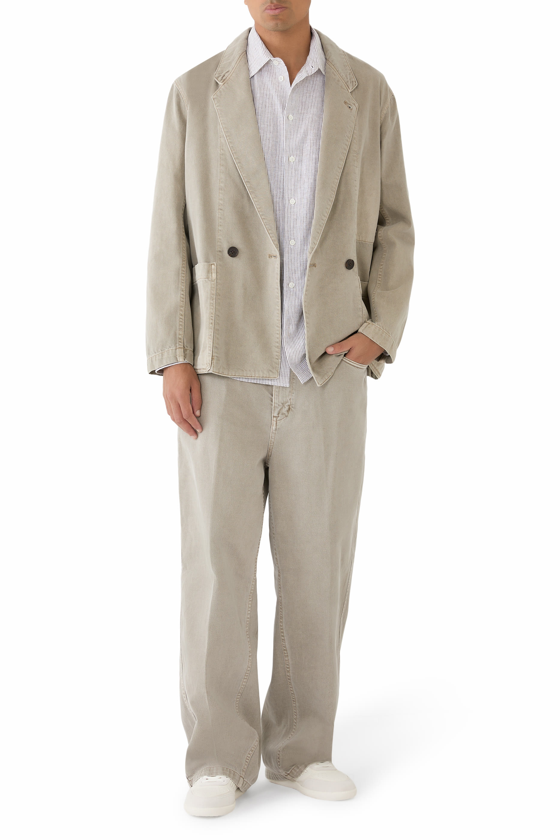 جاكيت بجيوب خارجية