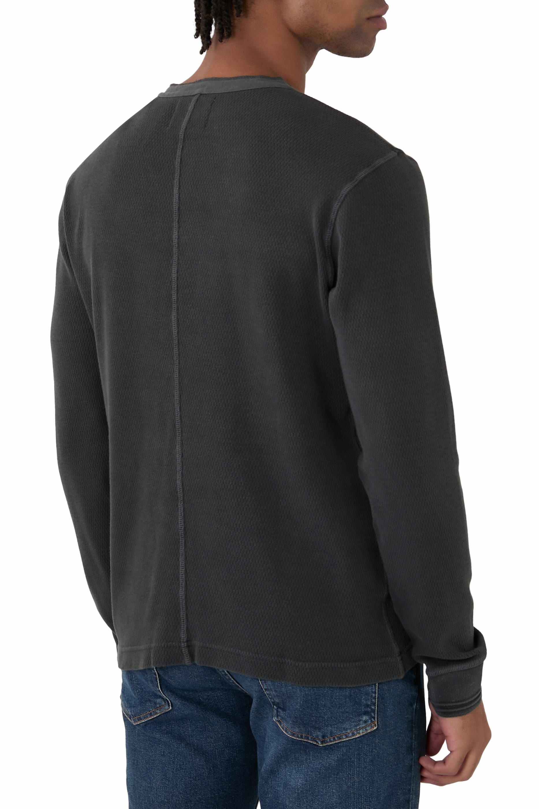 تيشيرت هنلي بثلاثة أزرار وافل